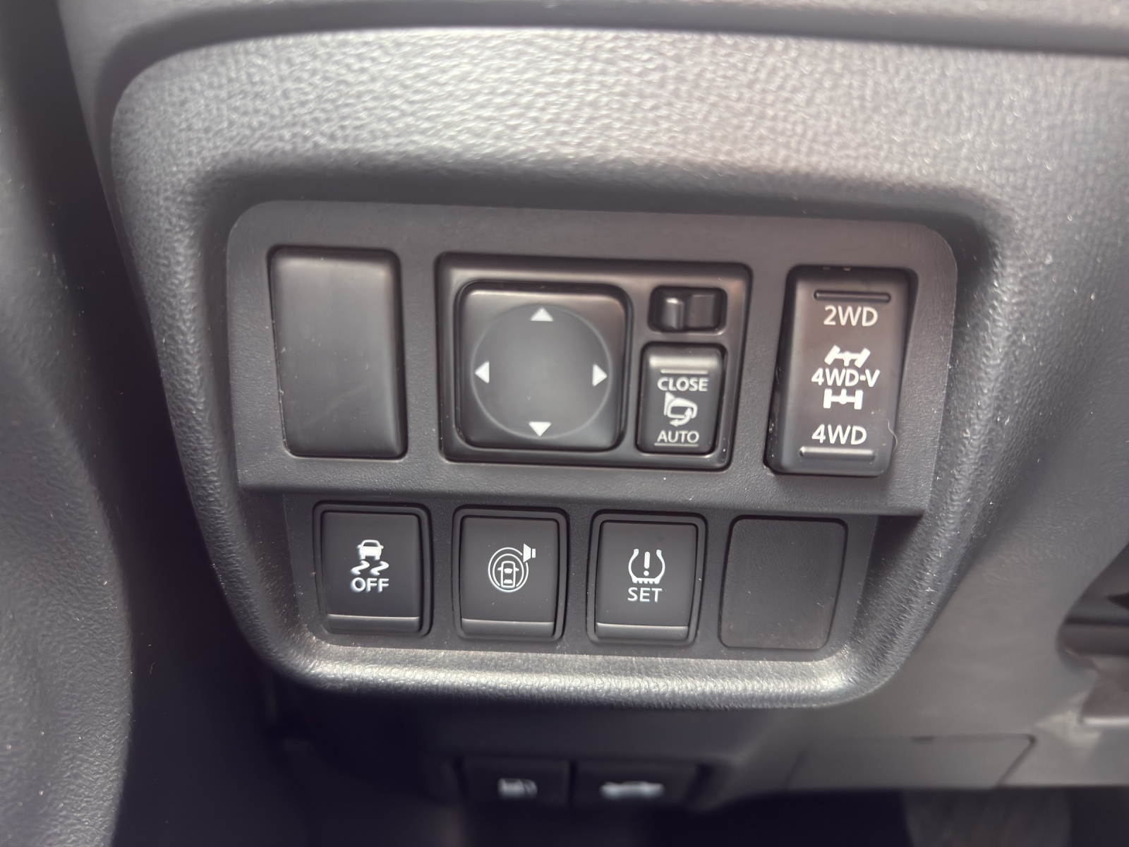 NISSAN Juke 1.6 DIG-T tekna 4x4 Xtronic M-CVT-image-19