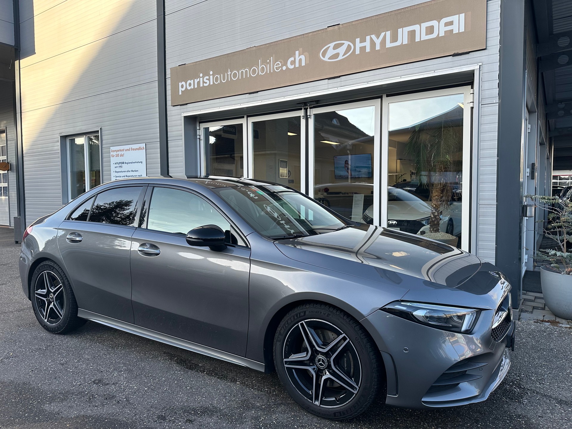 MERCEDES-BENZ A 220 d AMG Line 8G-DCT-image-9