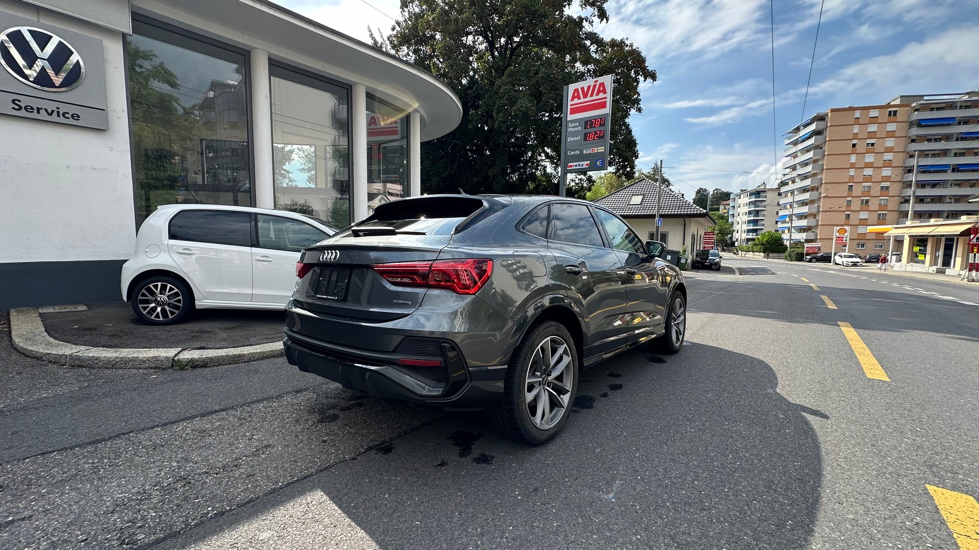 AUDI Q3 Sportback 40 TDI S line quattro S-tronic-image-1
