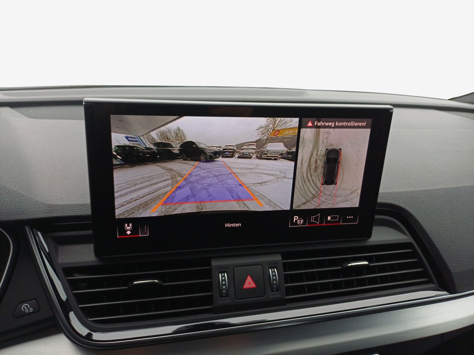 AUDI Q5 Sportback 40 TDI Blackedition quattro S-tronic-image-15