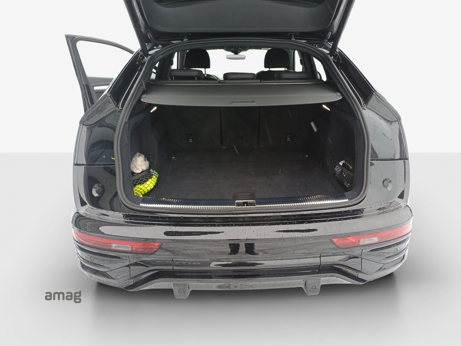AUDI Q5 Sportback 40 TDI Blackedition quattro S-tronic-image-12