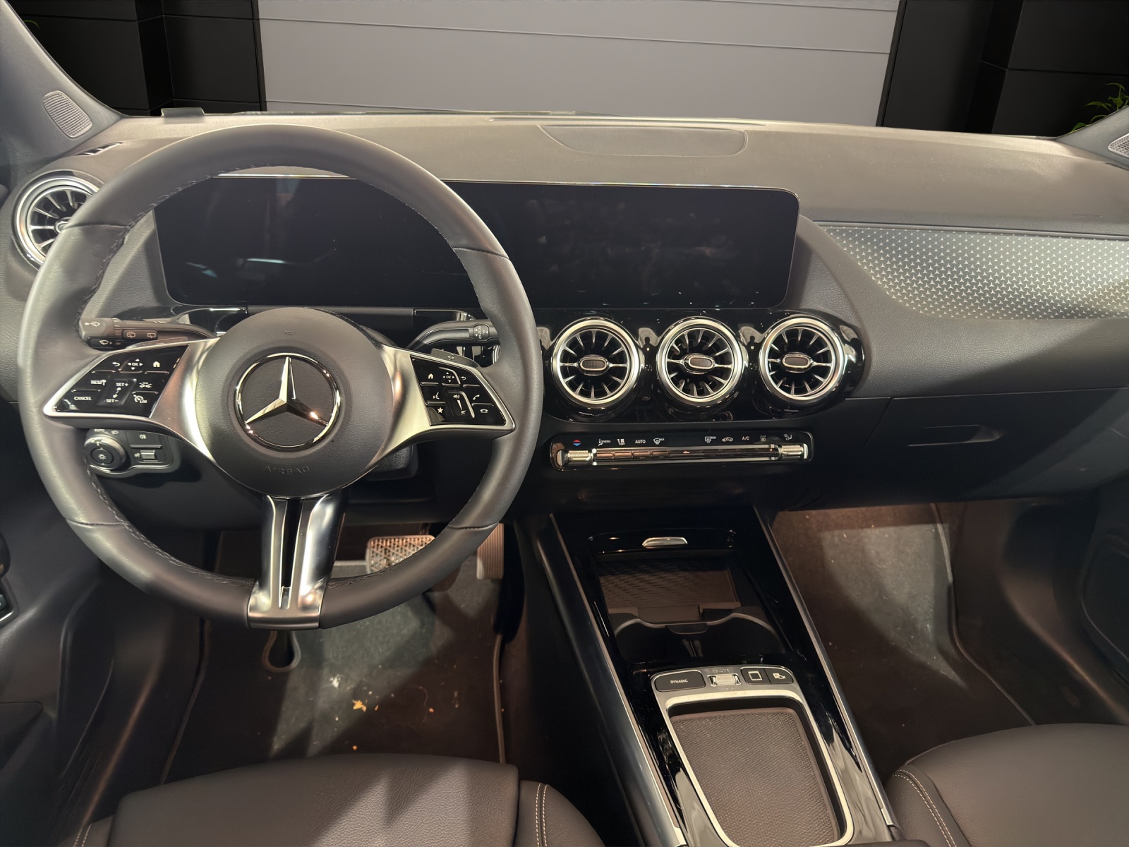 Image MERCEDES-BENZ GLA-250 GLA 250 e EQ Star 8G-DCT