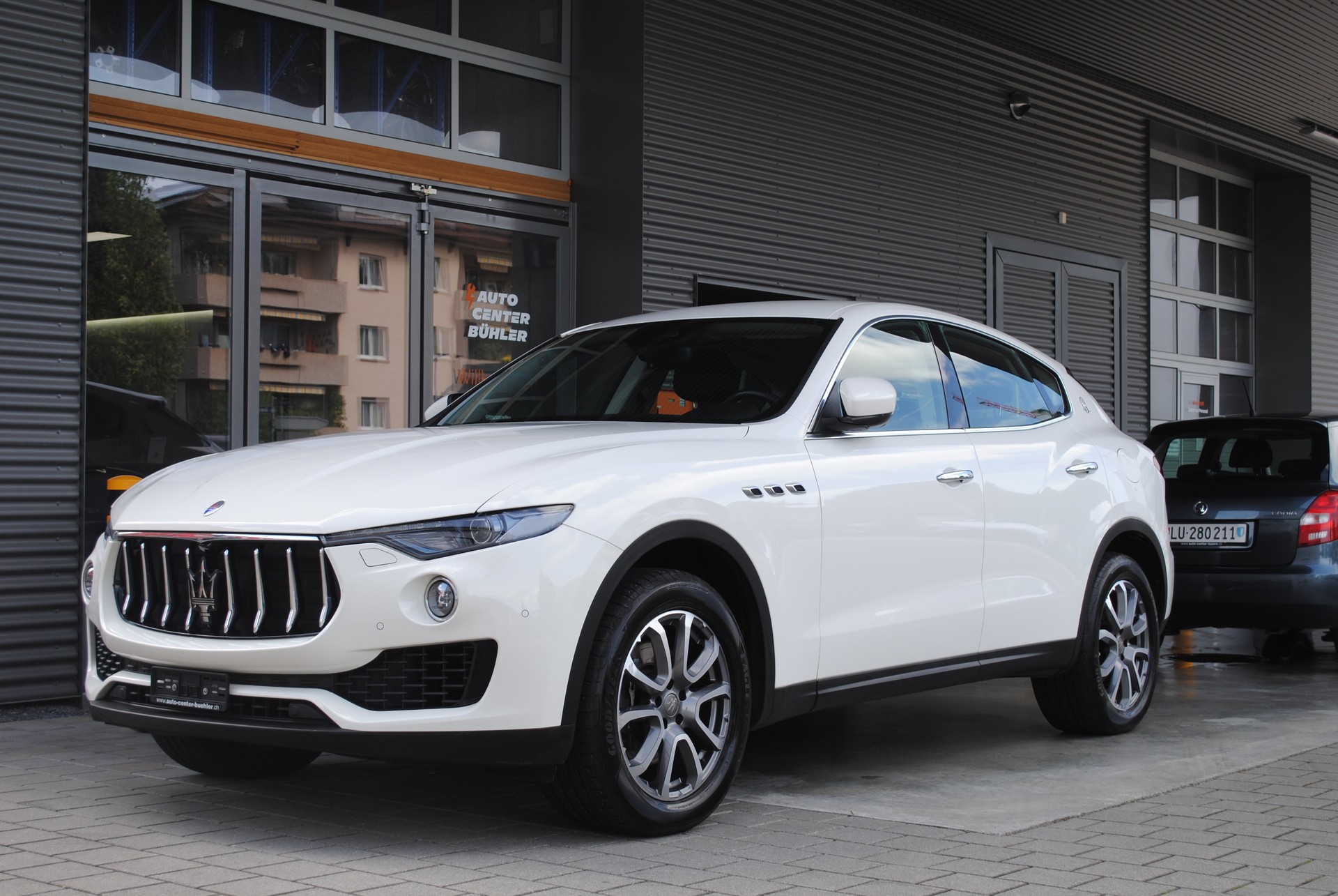 MASERATI Levante D 3.0 V6 Automatica-image-0