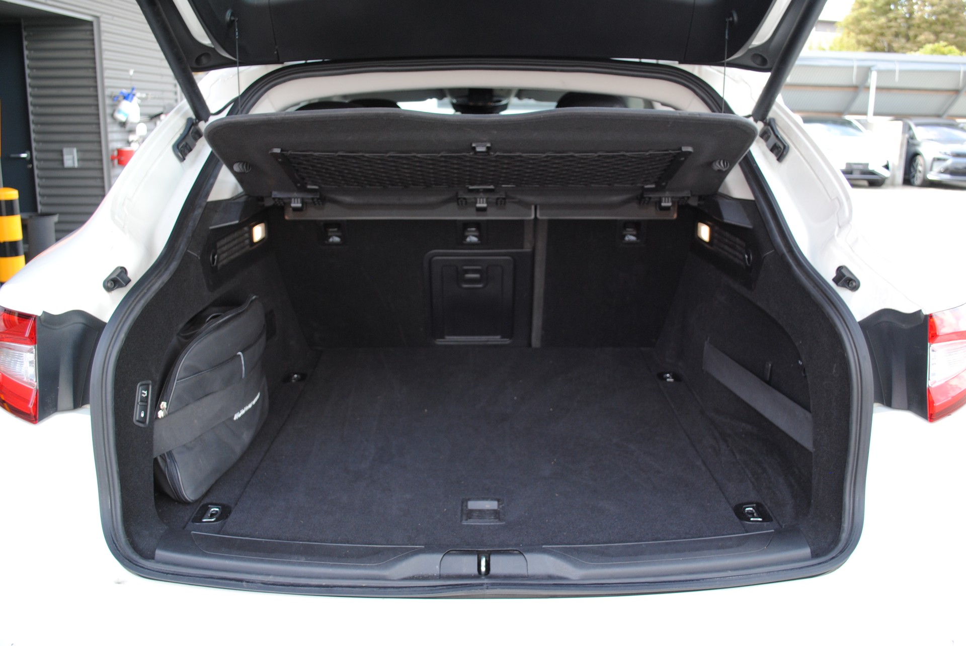 MASERATI Levante D 3.0 V6 Automatica-image-18