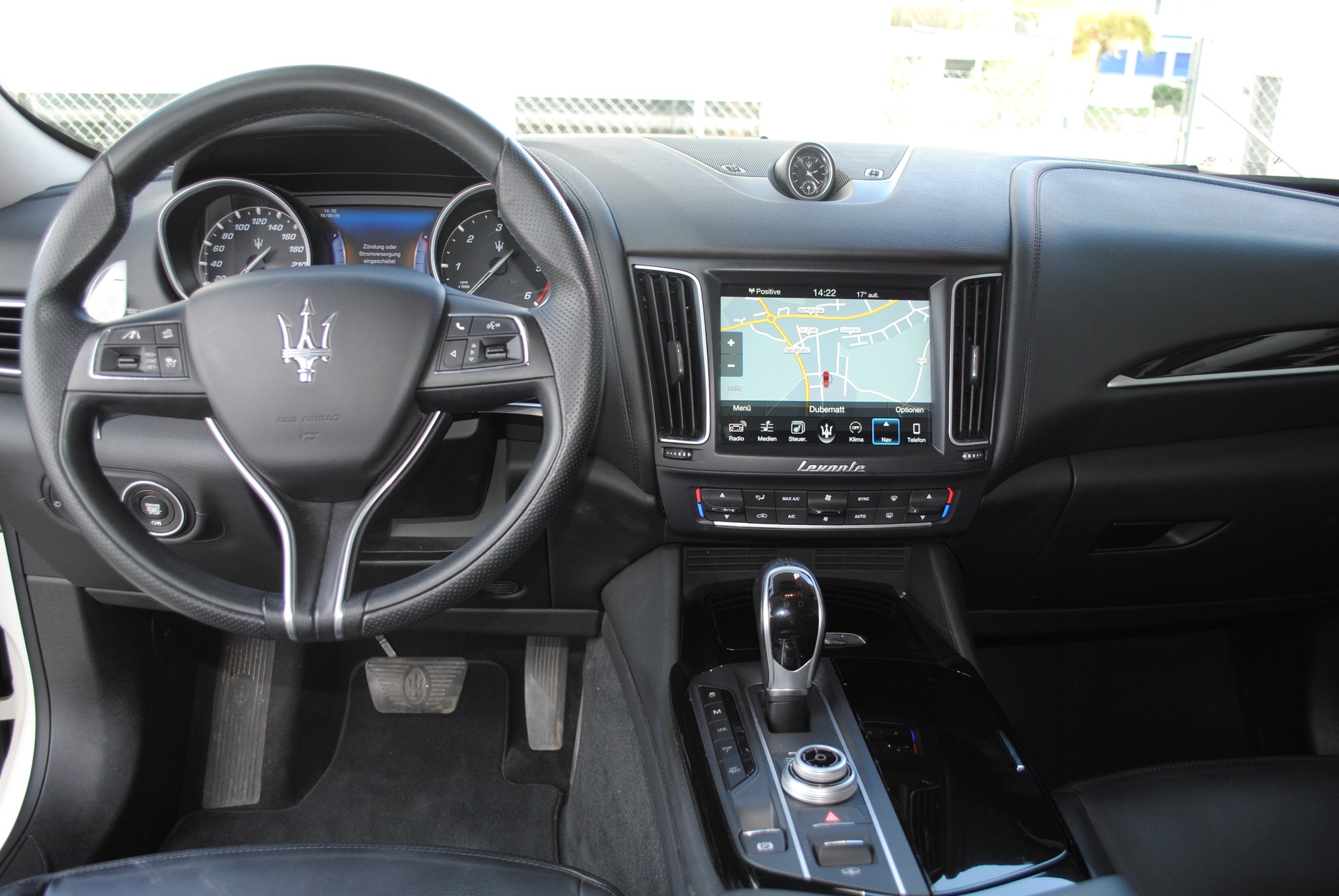 MASERATI Levante D 3.0 V6 Automatica-image-12