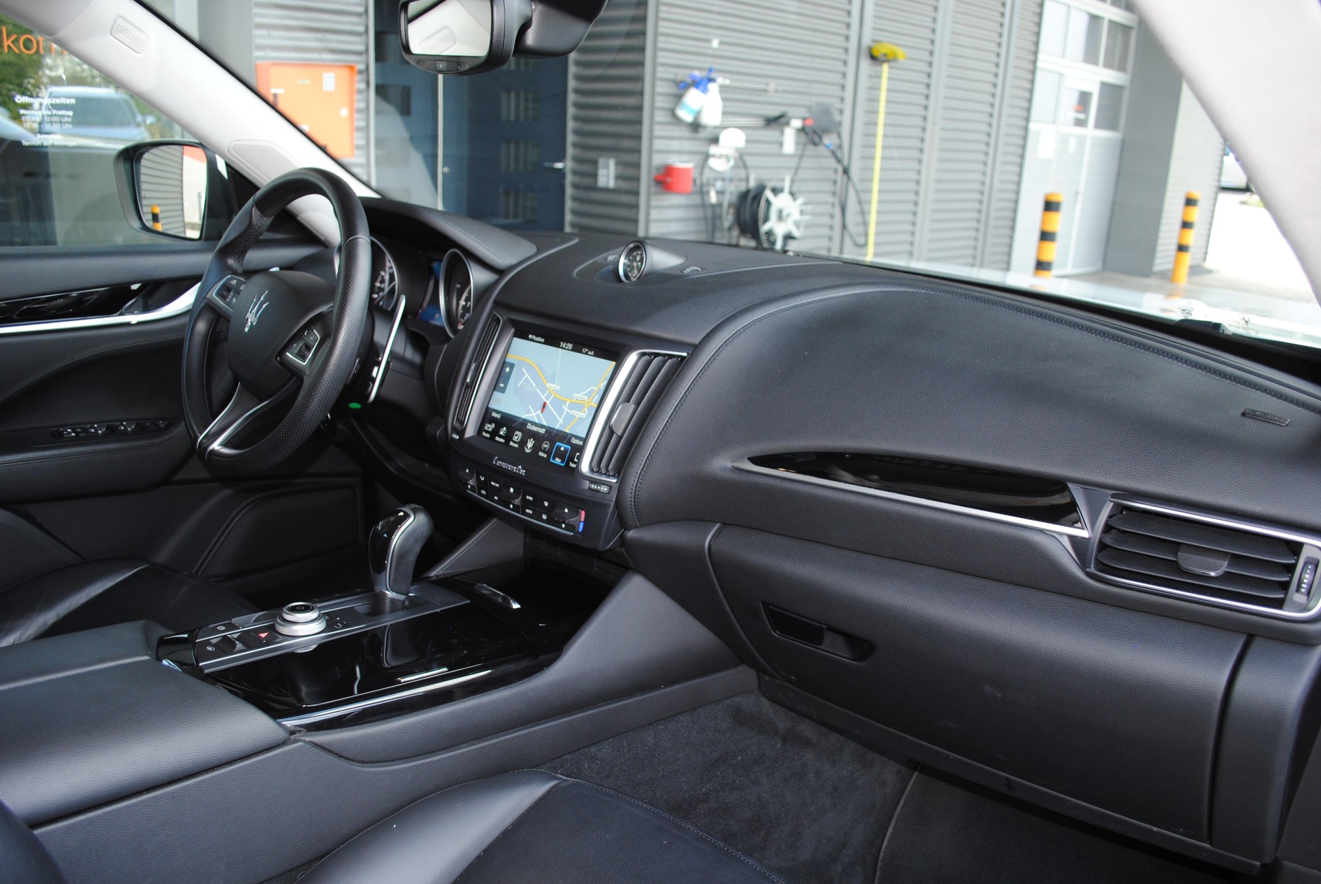 MASERATI Levante D 3.0 V6 Automatica-image-14