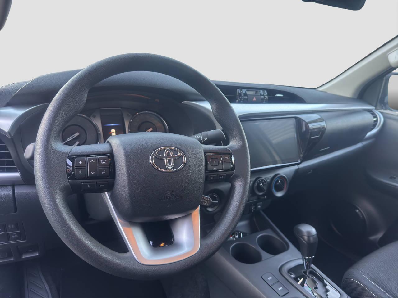 TOYOTA Hilux Double Cab.-Pick-up 2.4 D-4D 150 Comfort-image-10
