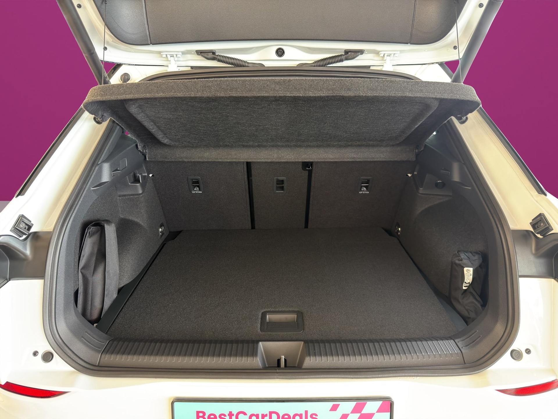 VW T-Roc 1.5 eTSI R-Line DSG CH-Fahrzeug-image-9