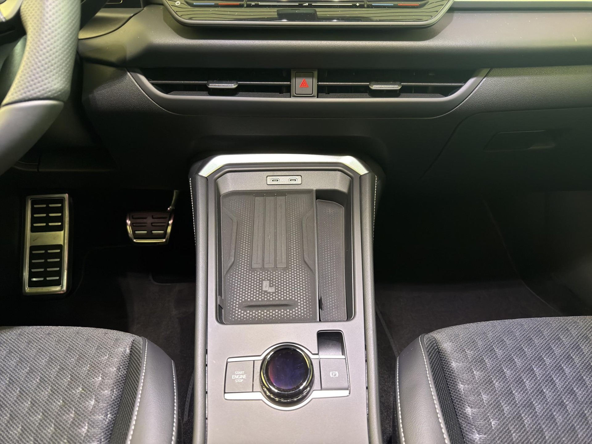 VW T-Roc 1.5 eTSI R-Line DSG CH-Fahrzeug-image-15