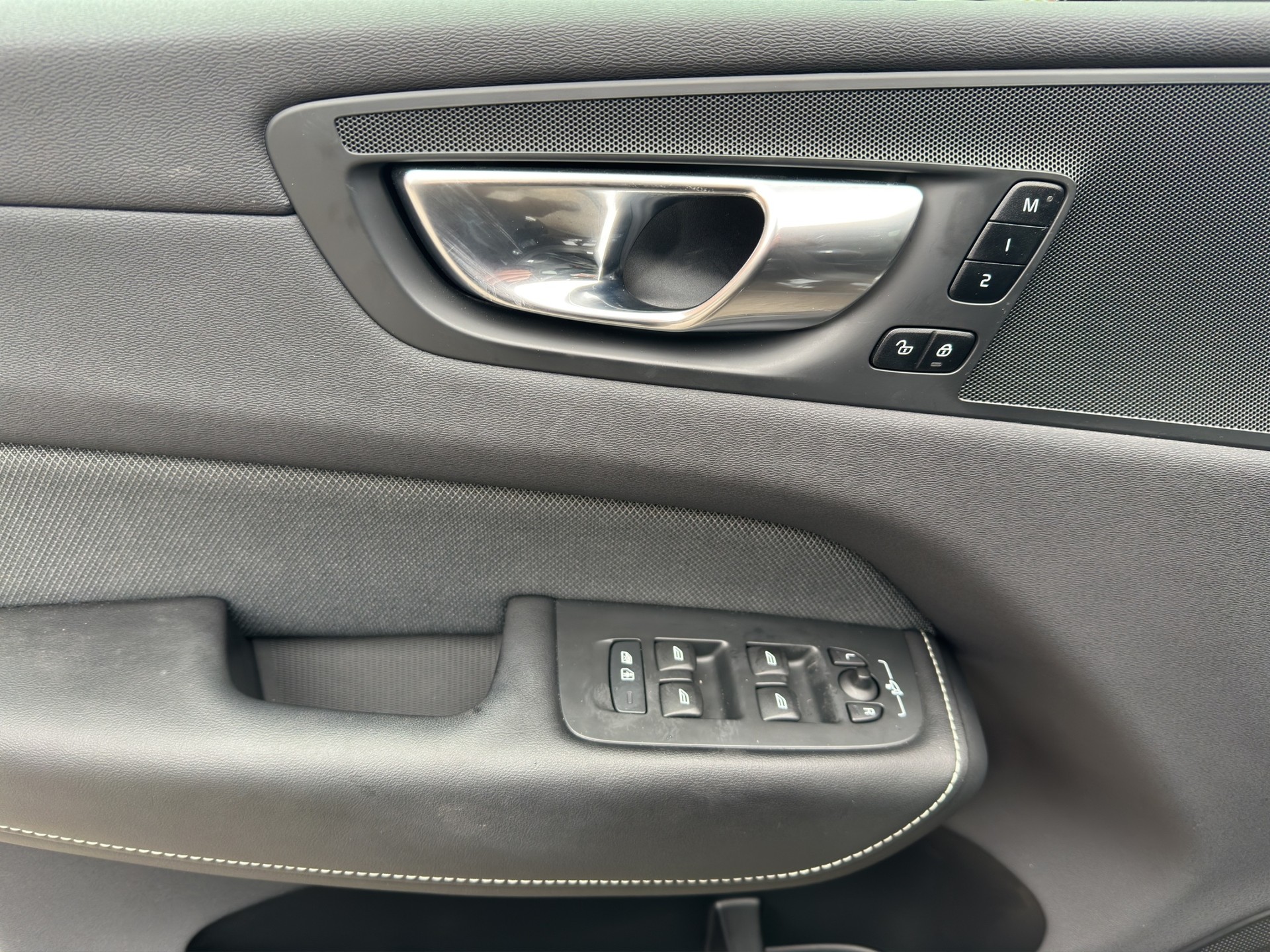 VOLVO XC60 T6 eAWD PluginHybrid Plus Bright Geartronic-image-8