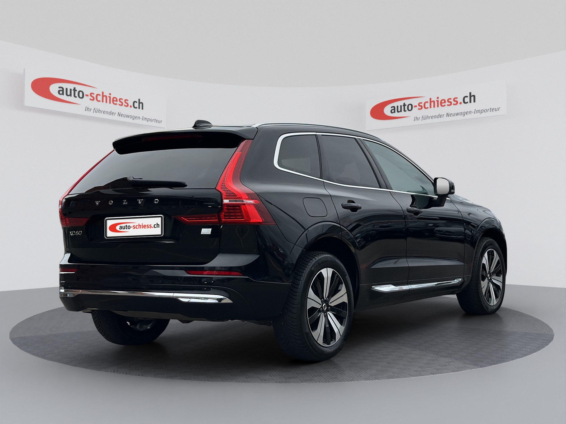 VOLVO XC60 T6 eAWD PluginHybrid Plus Bright Geartronic-image-4