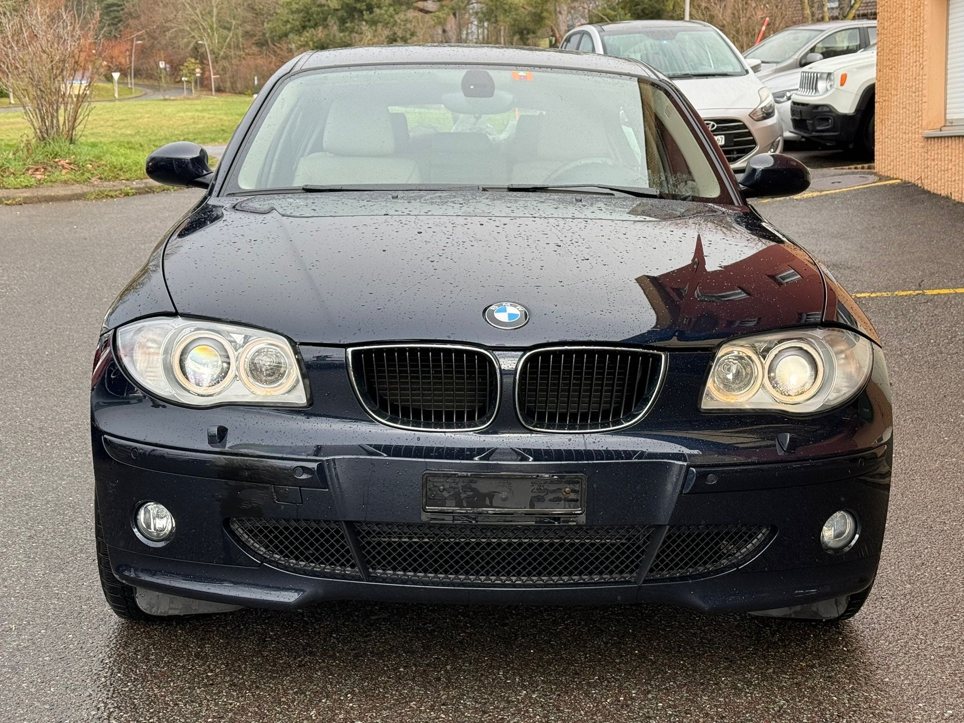 BMW 120i-image-0