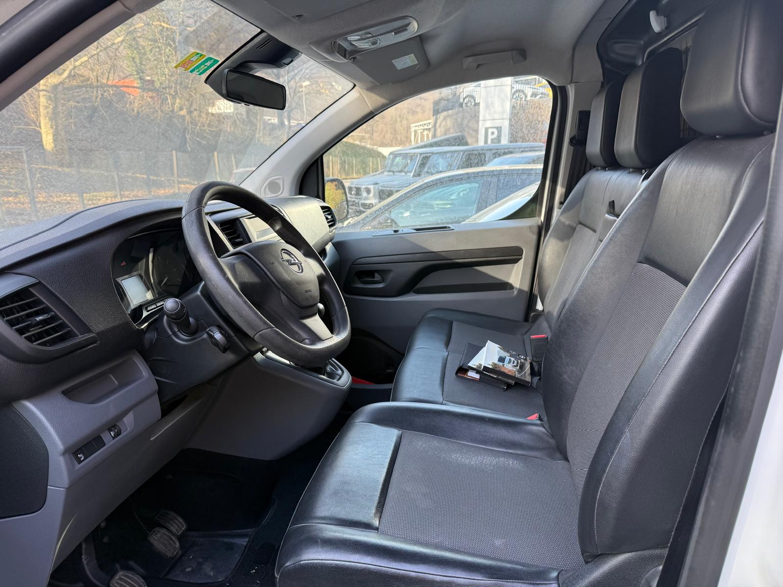 OPEL Vivaro Cargo 2.0 CDTI Essentia s/s M EN-image-7