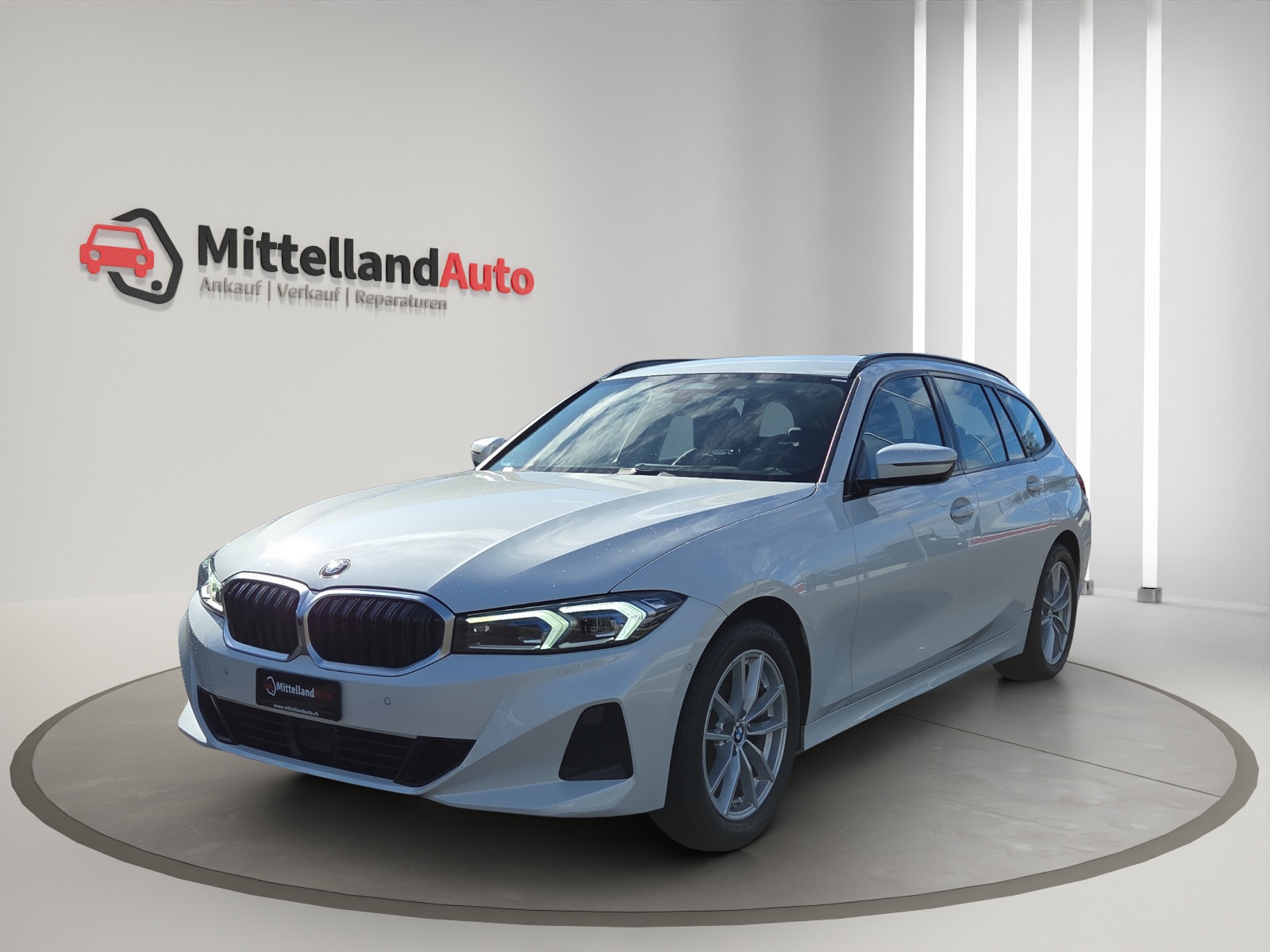 BMW 320d xDrive 48V Touring Steptronic-image-0