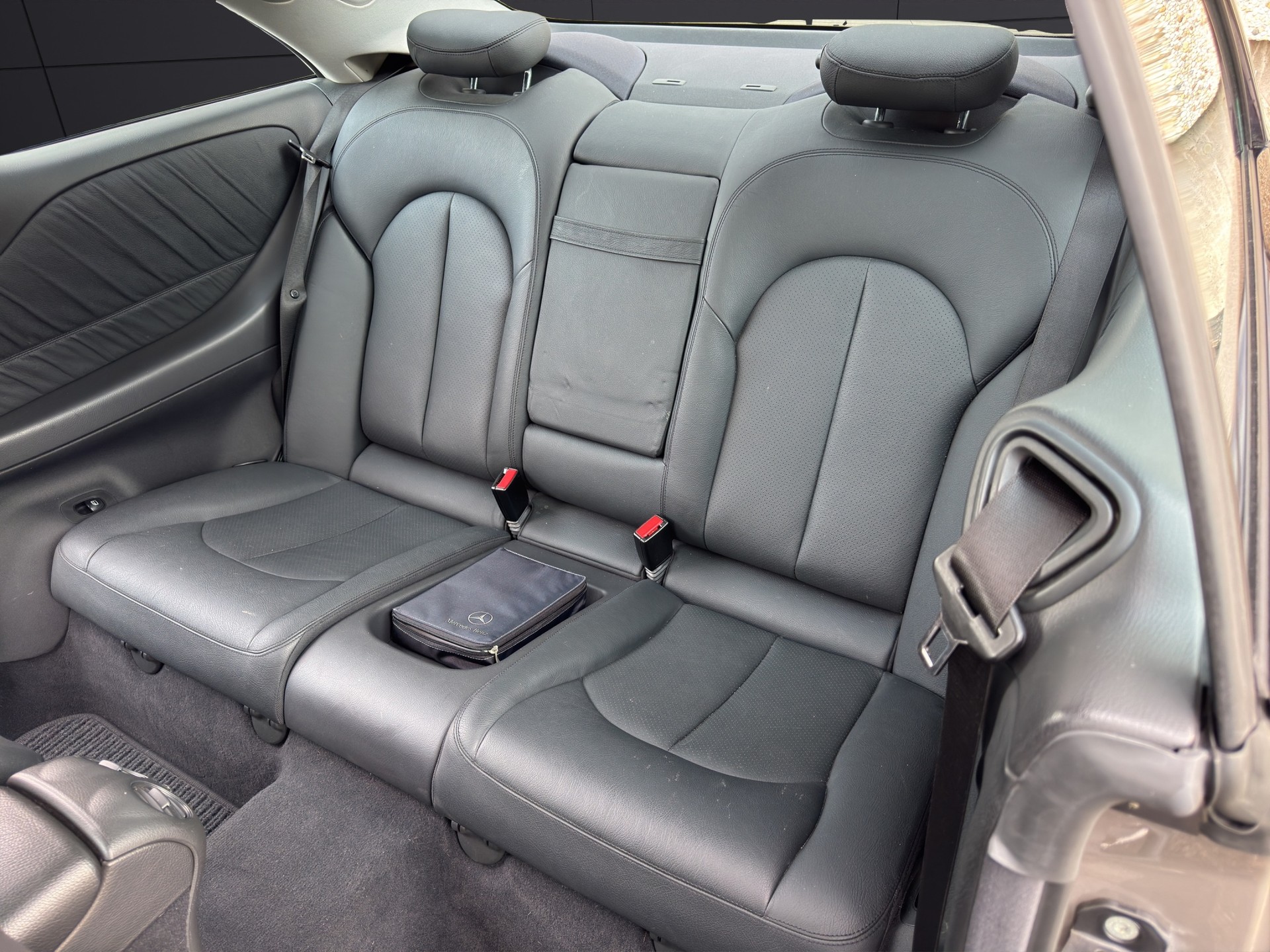 MERCEDES-BENZ CLK 270 CDI Avantgarde-image-9