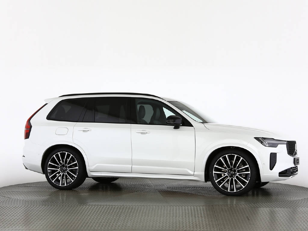 VOLVO XC90 2.0 T8 TE XCLUSIVE Ultra Dark eAWD-image-17