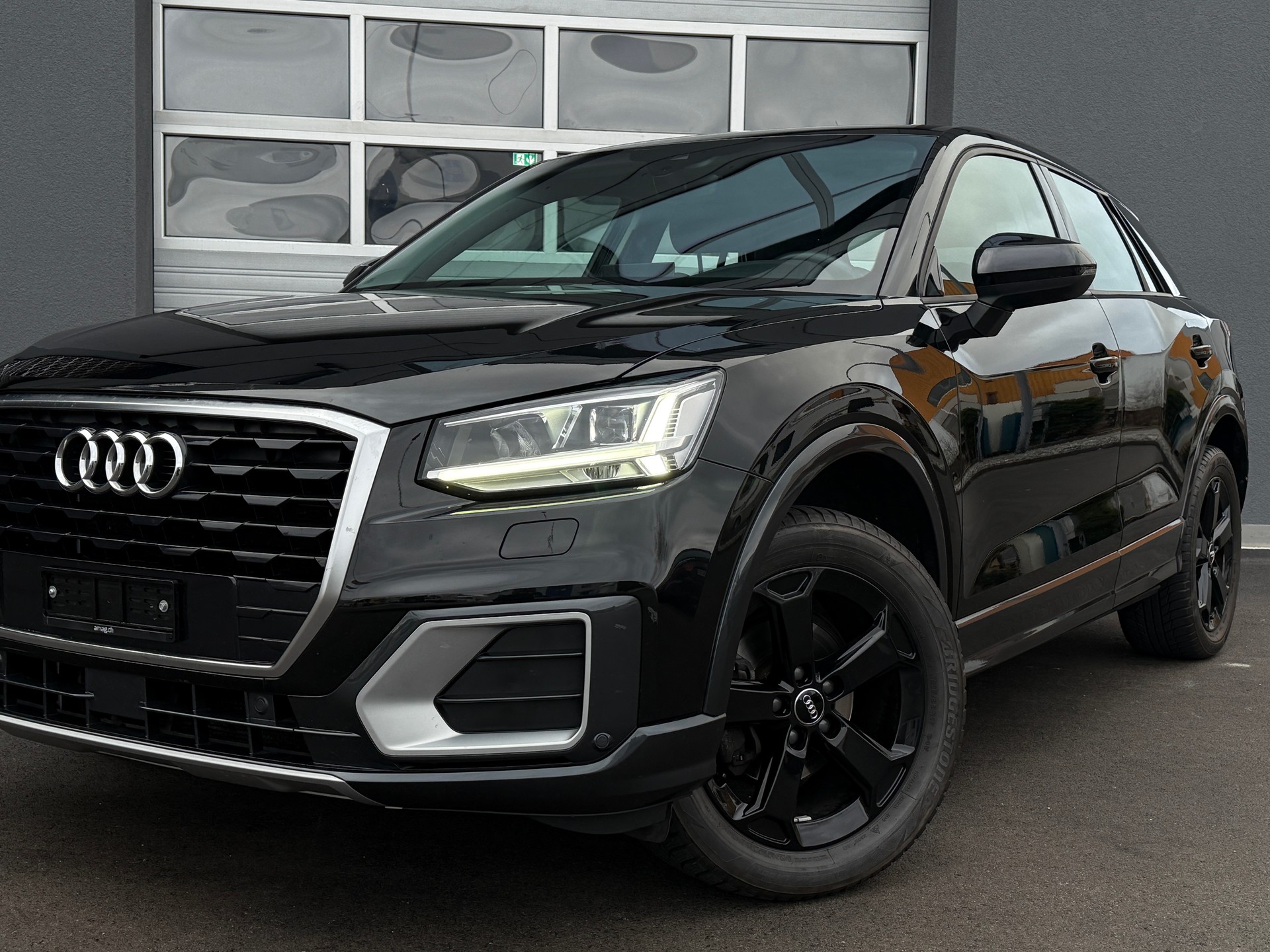AUDI Q2 35 TFSI Sport S-tronic *All Black*-image-2