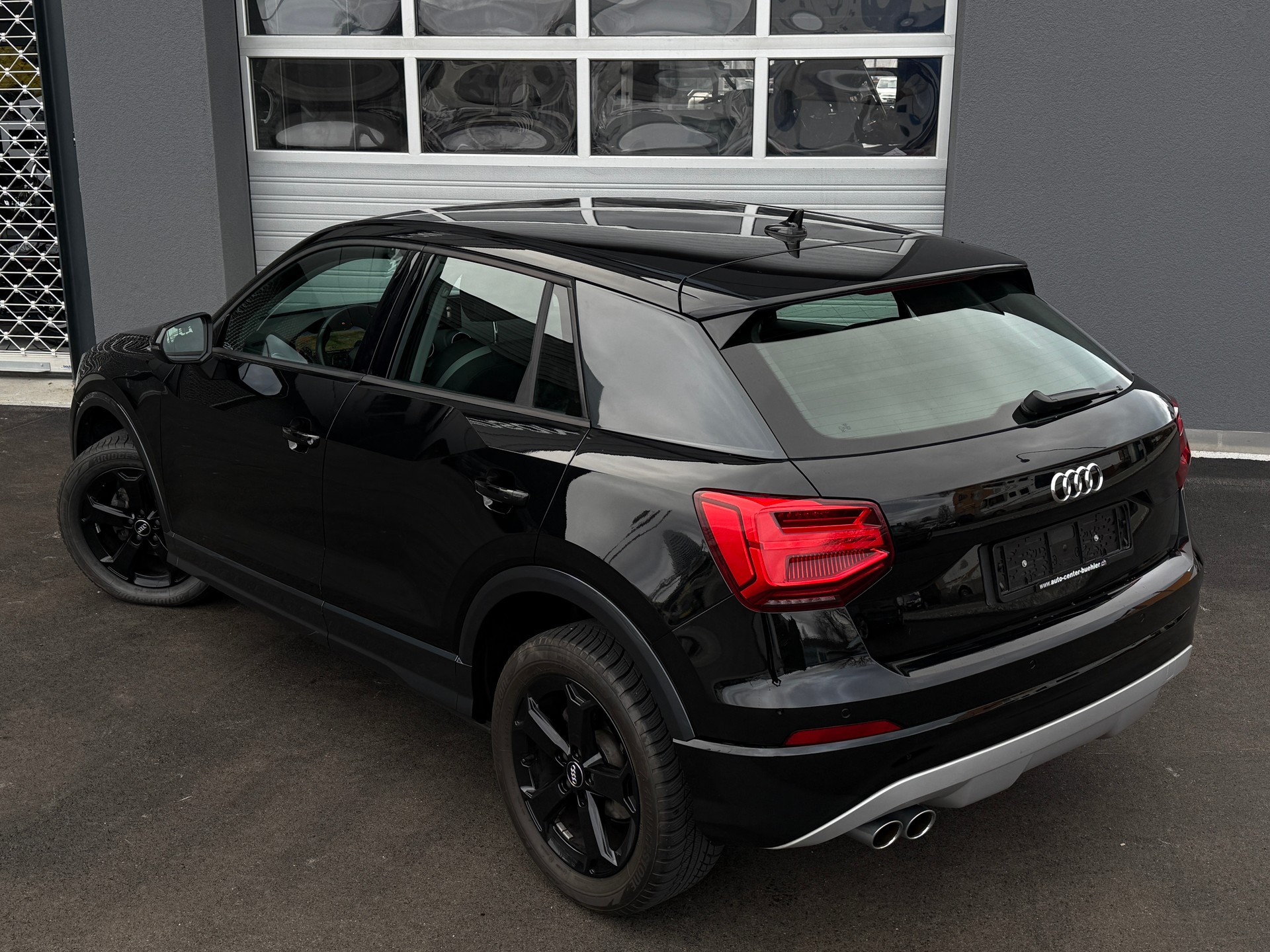 AUDI Q2 35 TFSI Sport S-tronic *All Black*-image-4