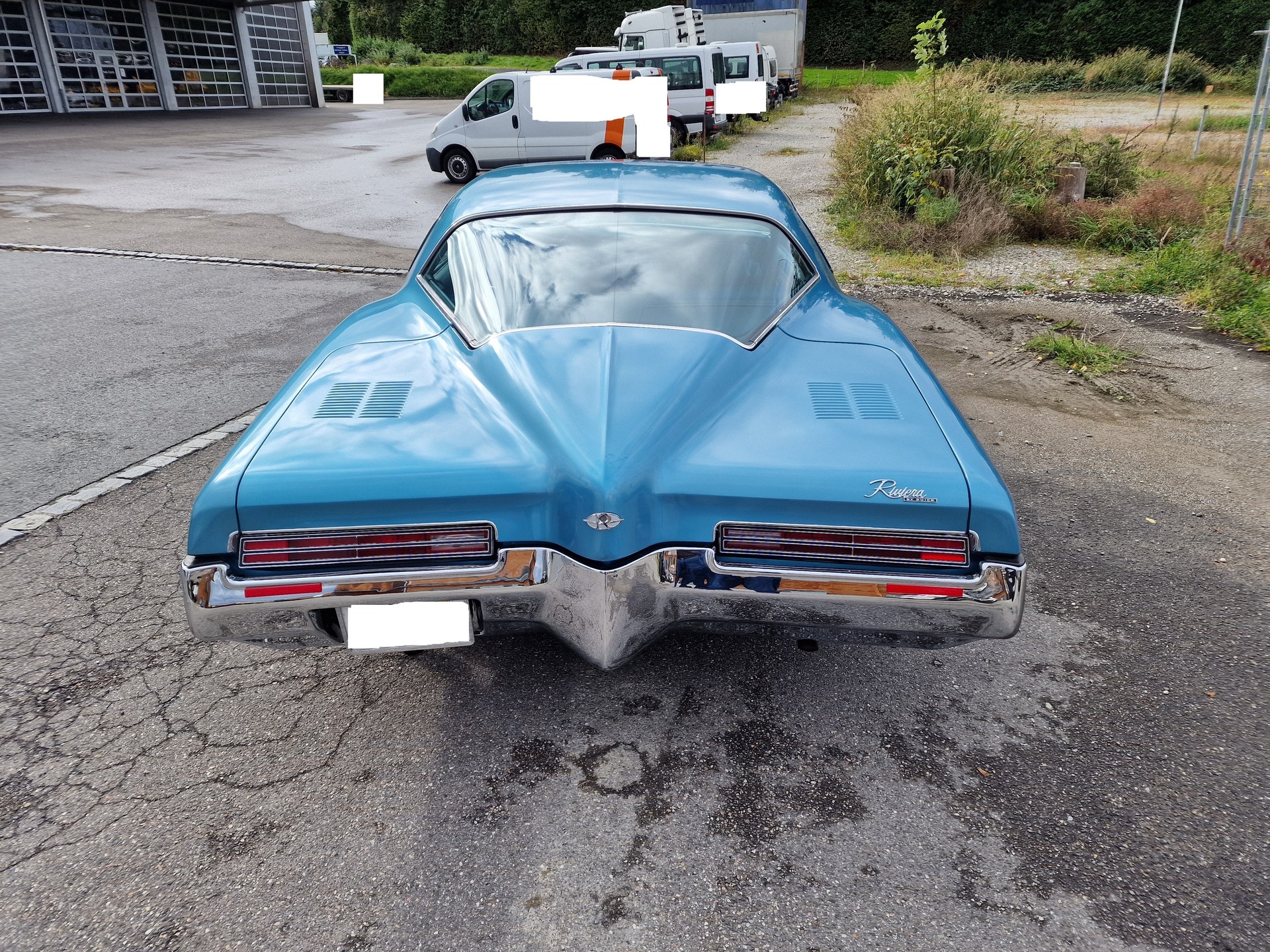BUICK Boattail-image-1