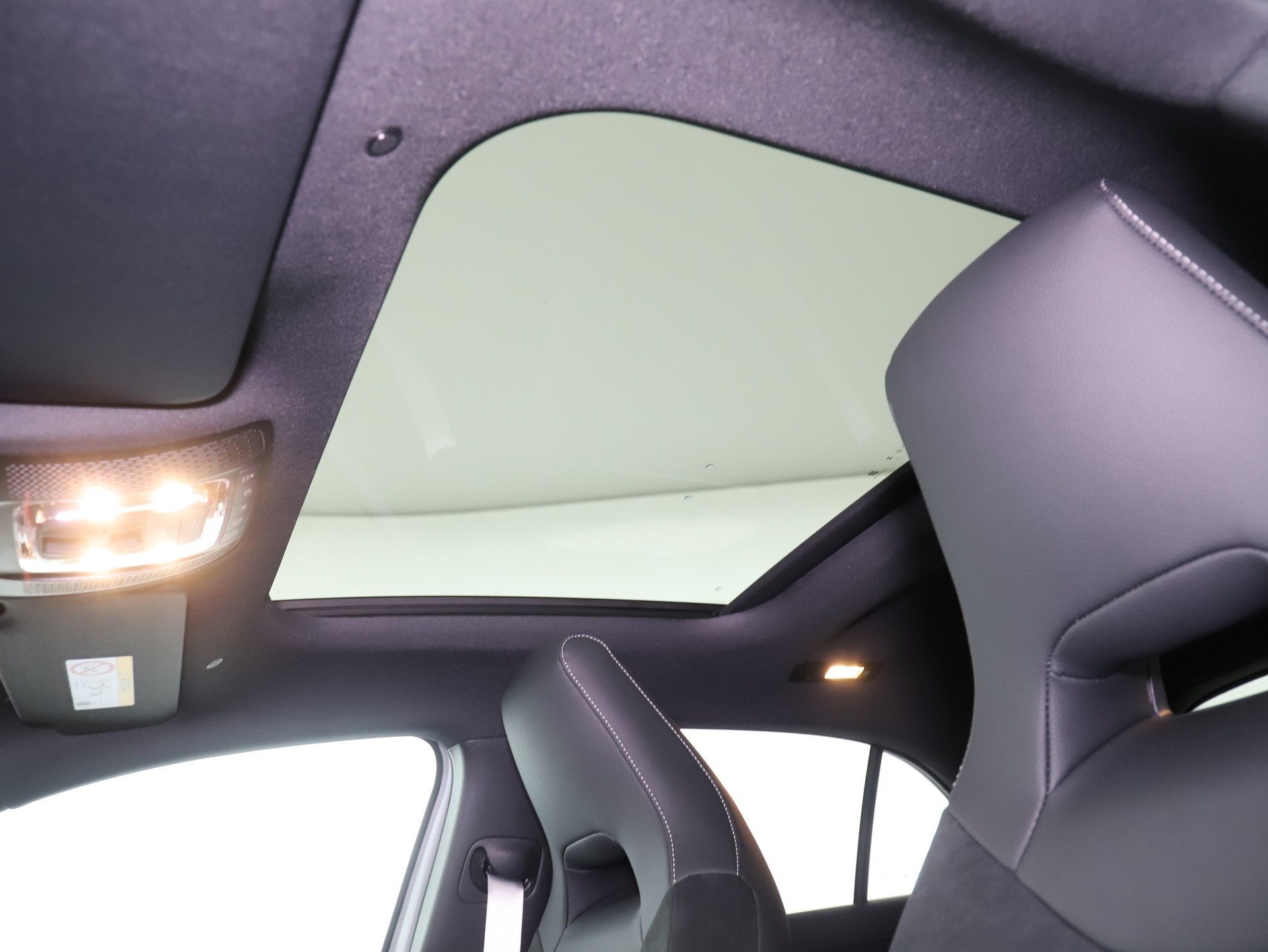 MERCEDES-BENZ A 250 4Matic 8G-DCT-image-12