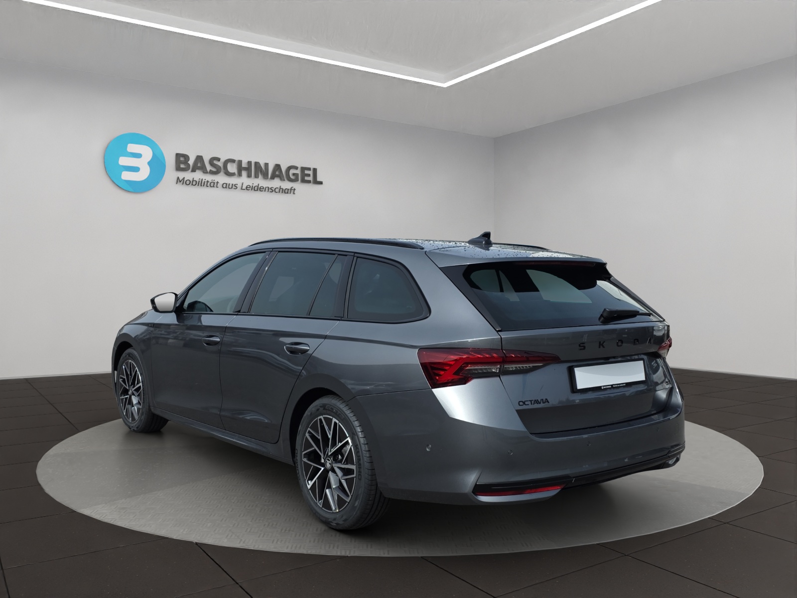 SKODA Octavia Combi 2.0 TSI DSG Dynamic 4x4-image-2