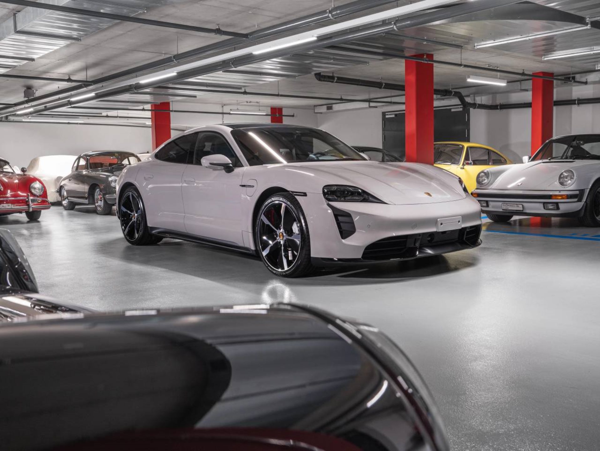 PORSCHE Taycan Turbo (MY23)-image-5