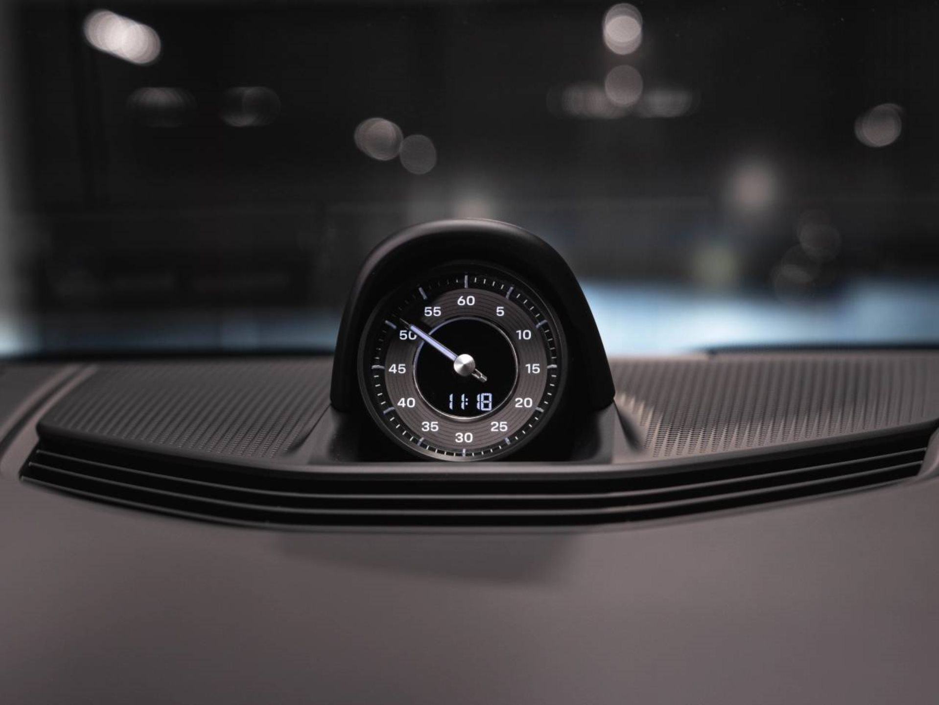 PORSCHE Taycan Turbo (MY23)-image-9