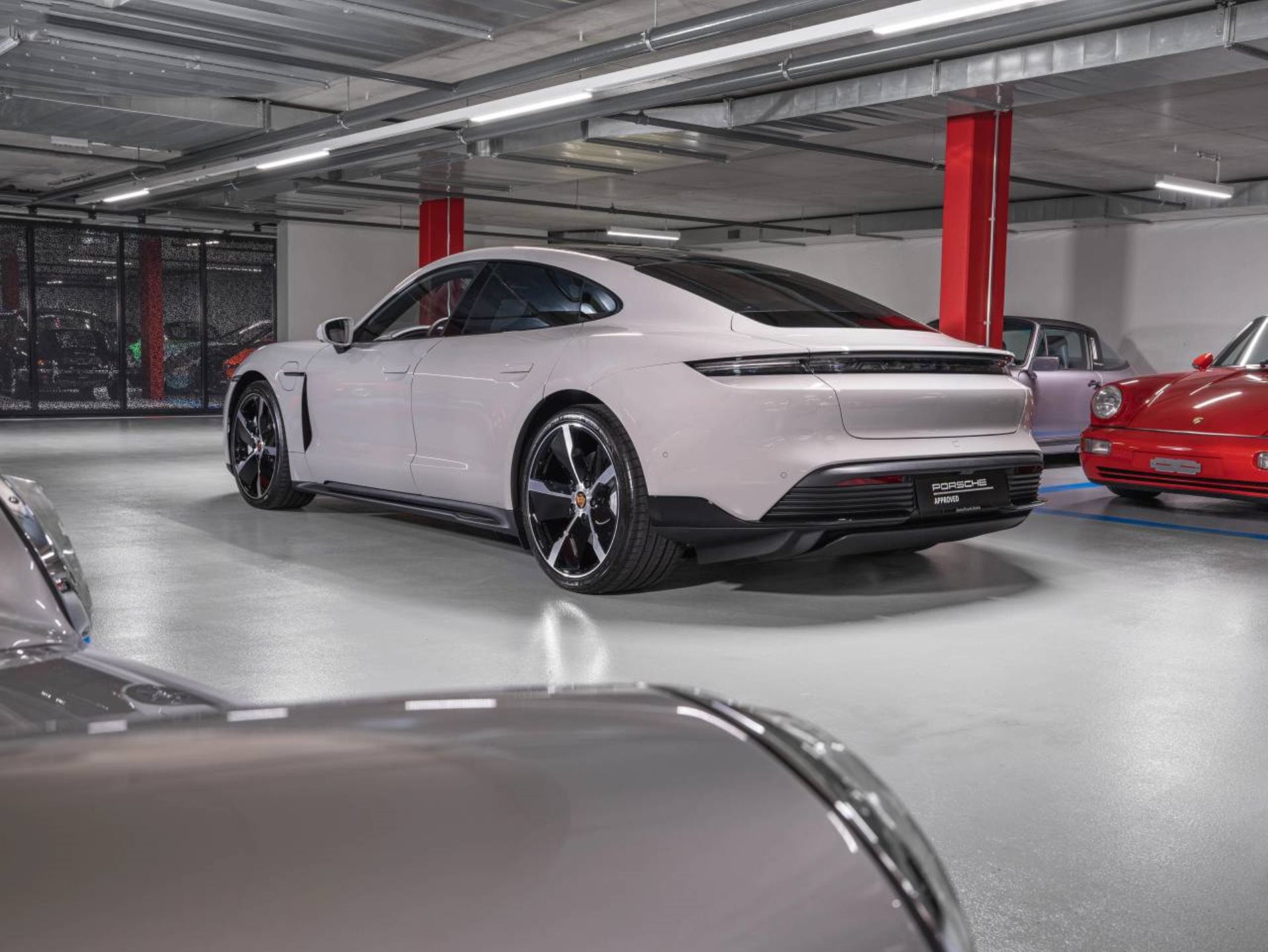 PORSCHE Taycan Turbo (MY23)-image-2