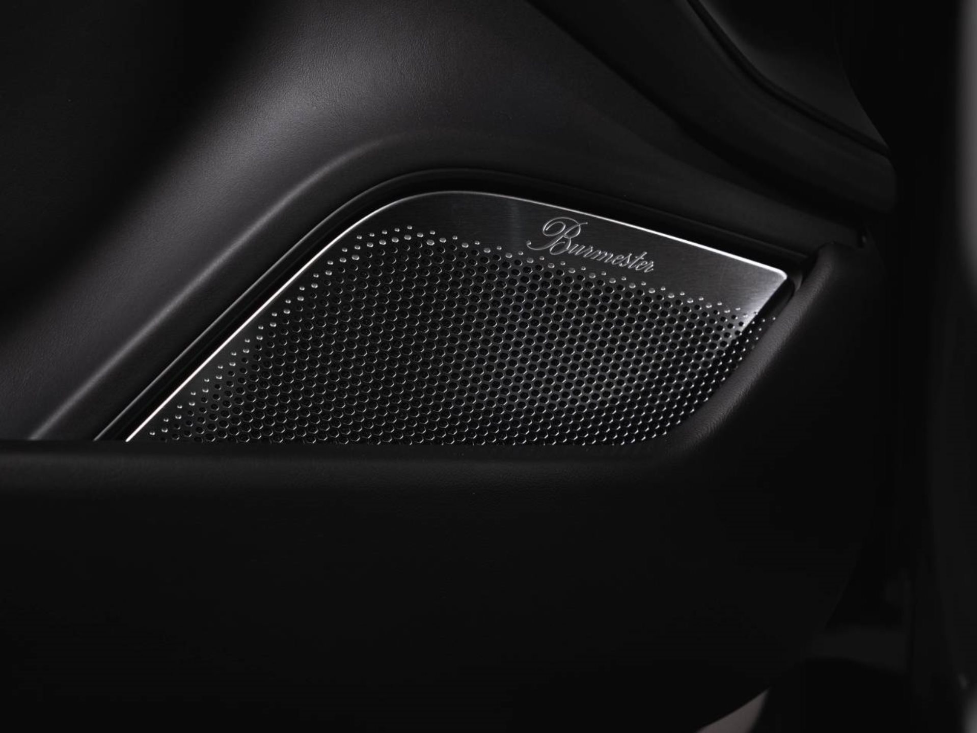 PORSCHE Taycan Turbo (MY23)-image-16