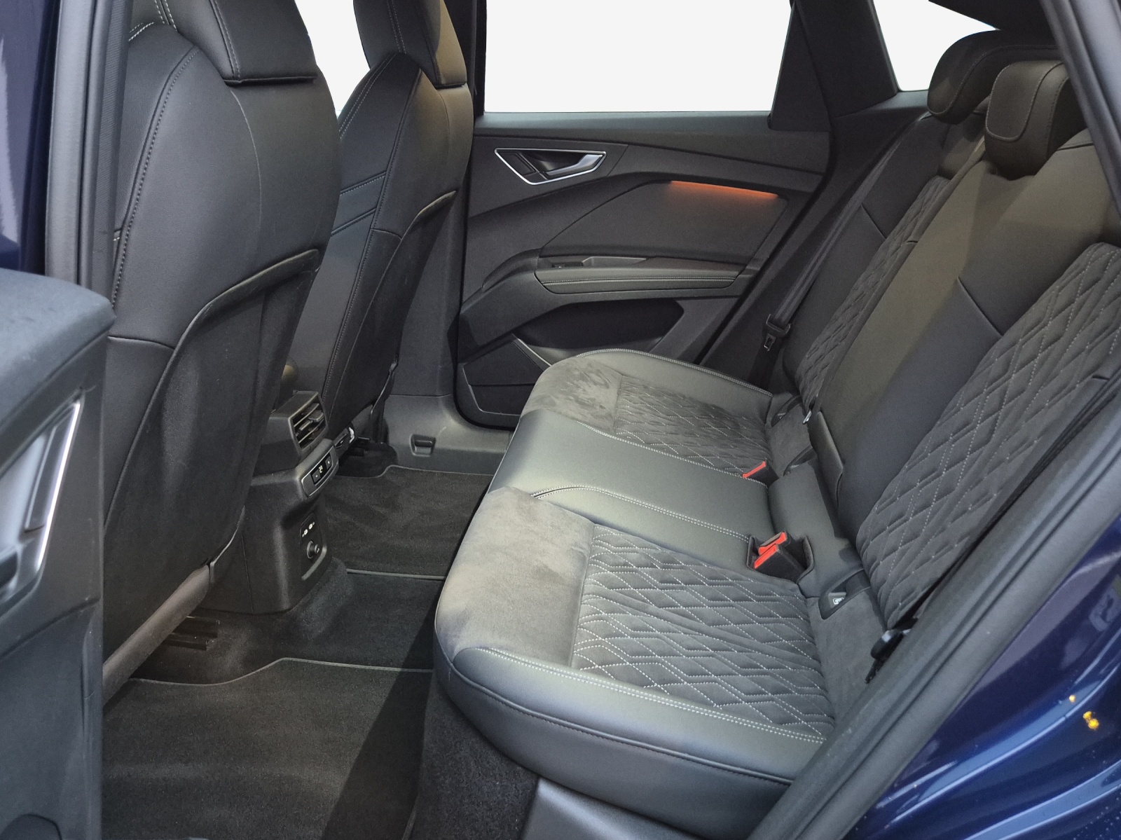 AUDI Q4 Sportback e-tron 50 quattro-image-12