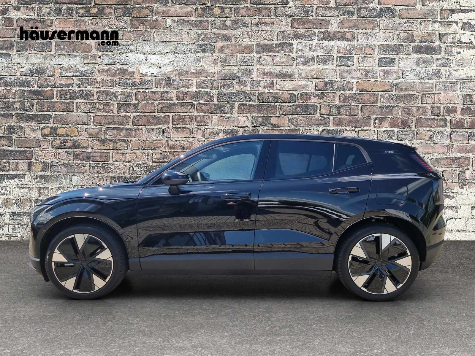VOLVO EX30 E60 Twin Ultra Performance AWD-image-2