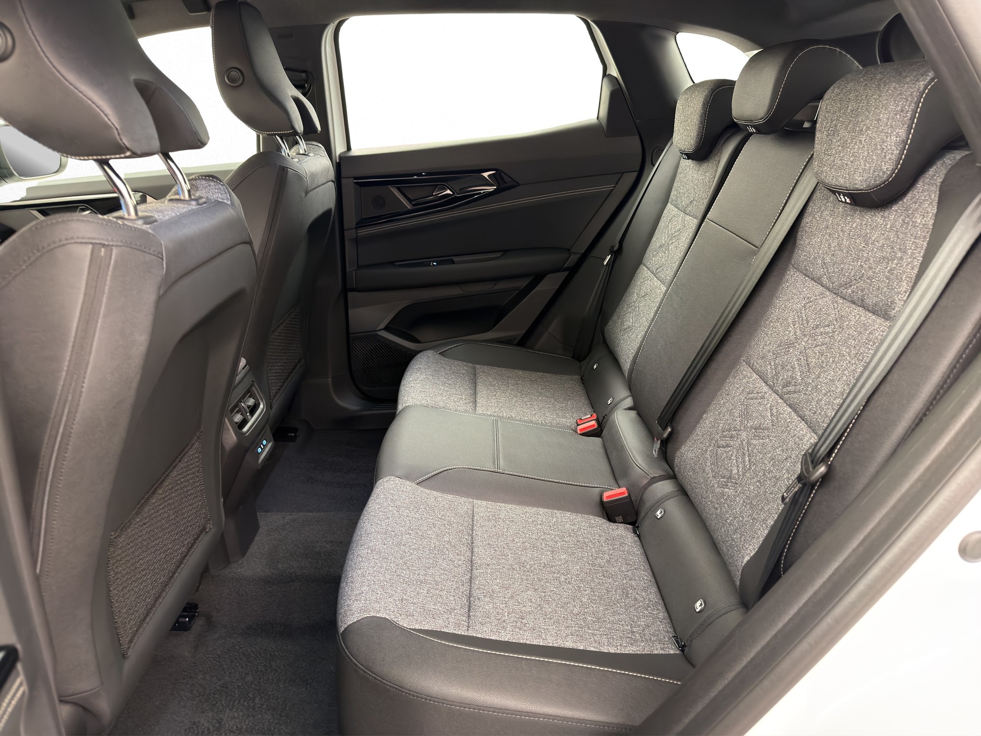 RENAULT Austral 1.2 E-Tech evolution-image-4