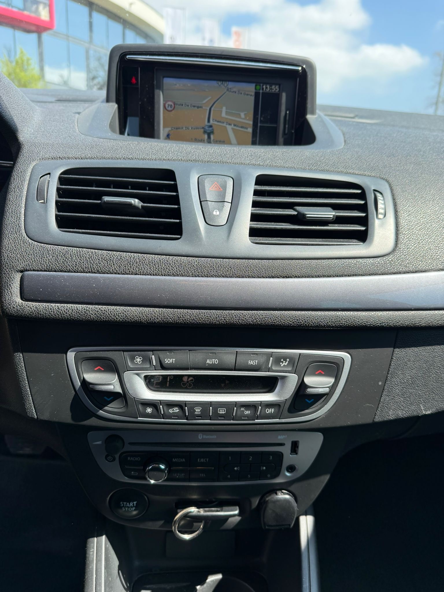 RENAULT Mégane 1.2 16V Turbo Limited-image-10