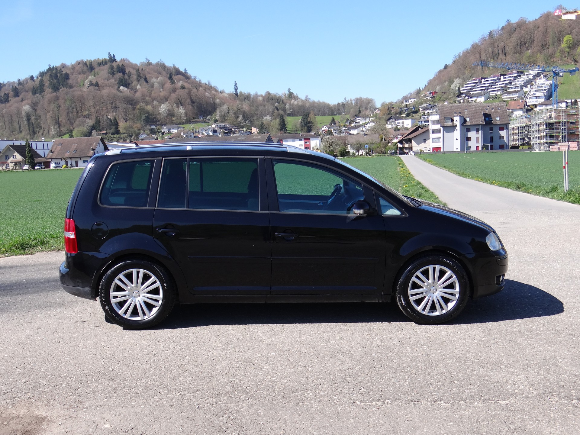 VW Touran 1.9 TDI Trendline-image-3
