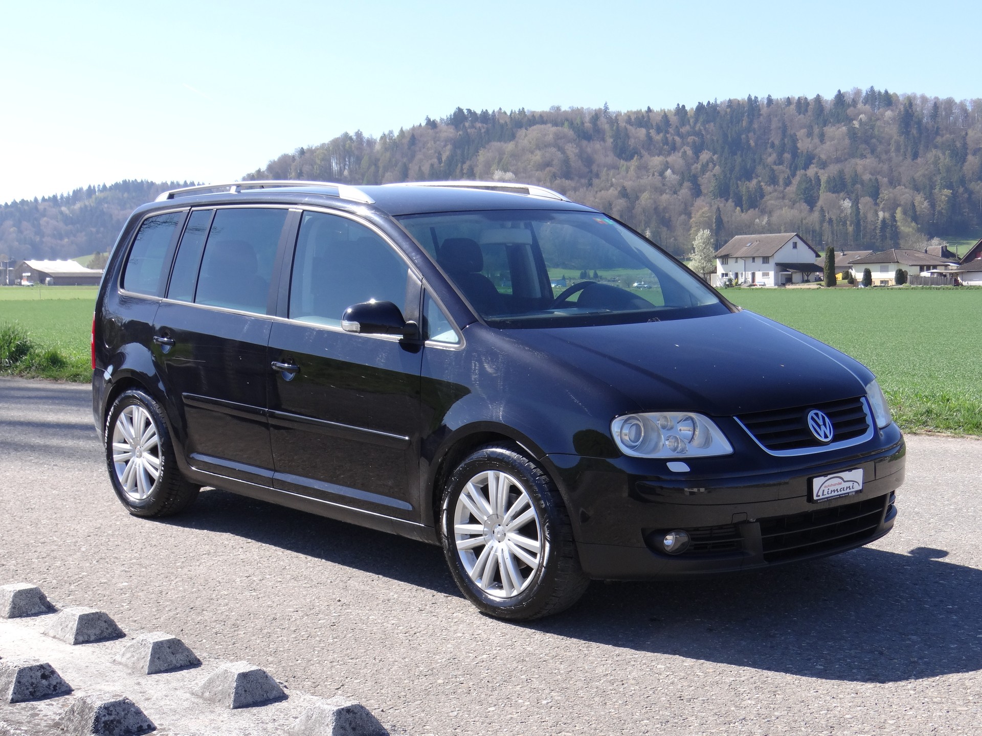 VW Touran 1.9 TDI Trendline-image-2