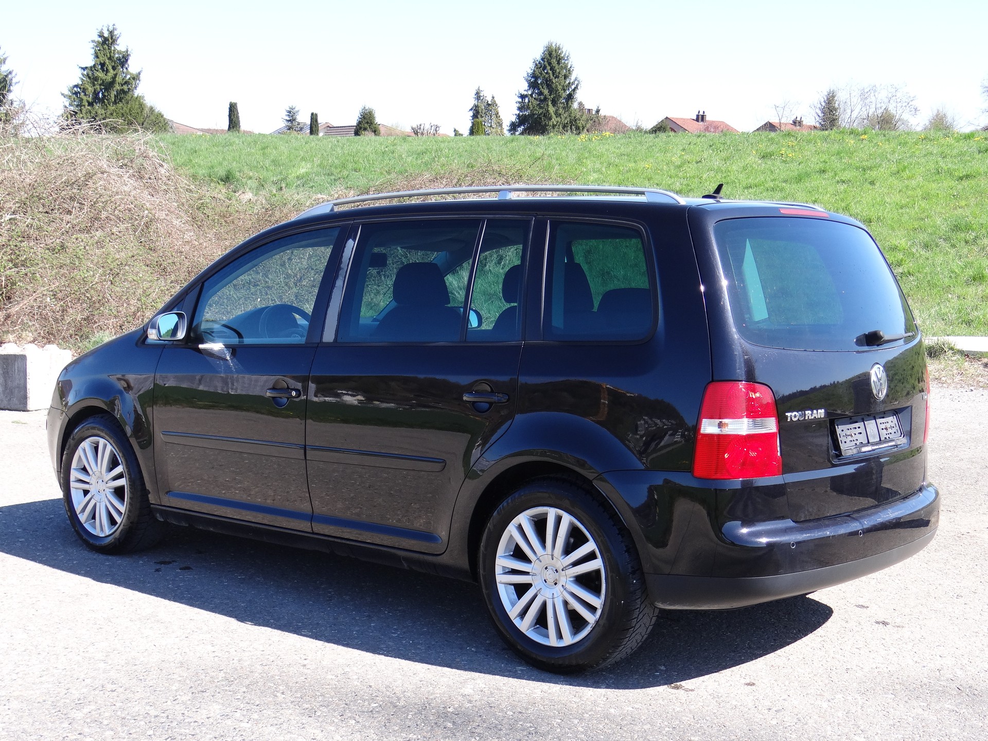 VW Touran 1.9 TDI Trendline-image-5