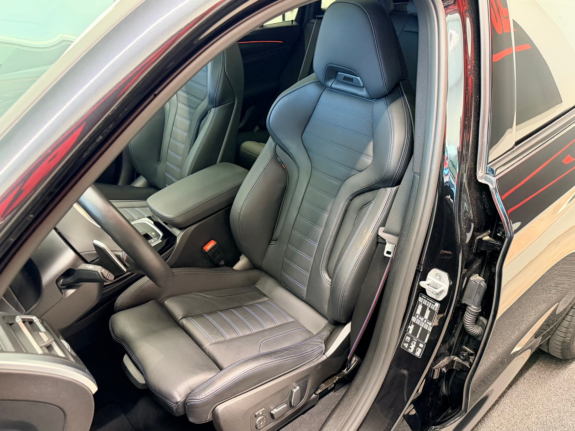 BMW X4 M40i 48V Steptronic-image-16