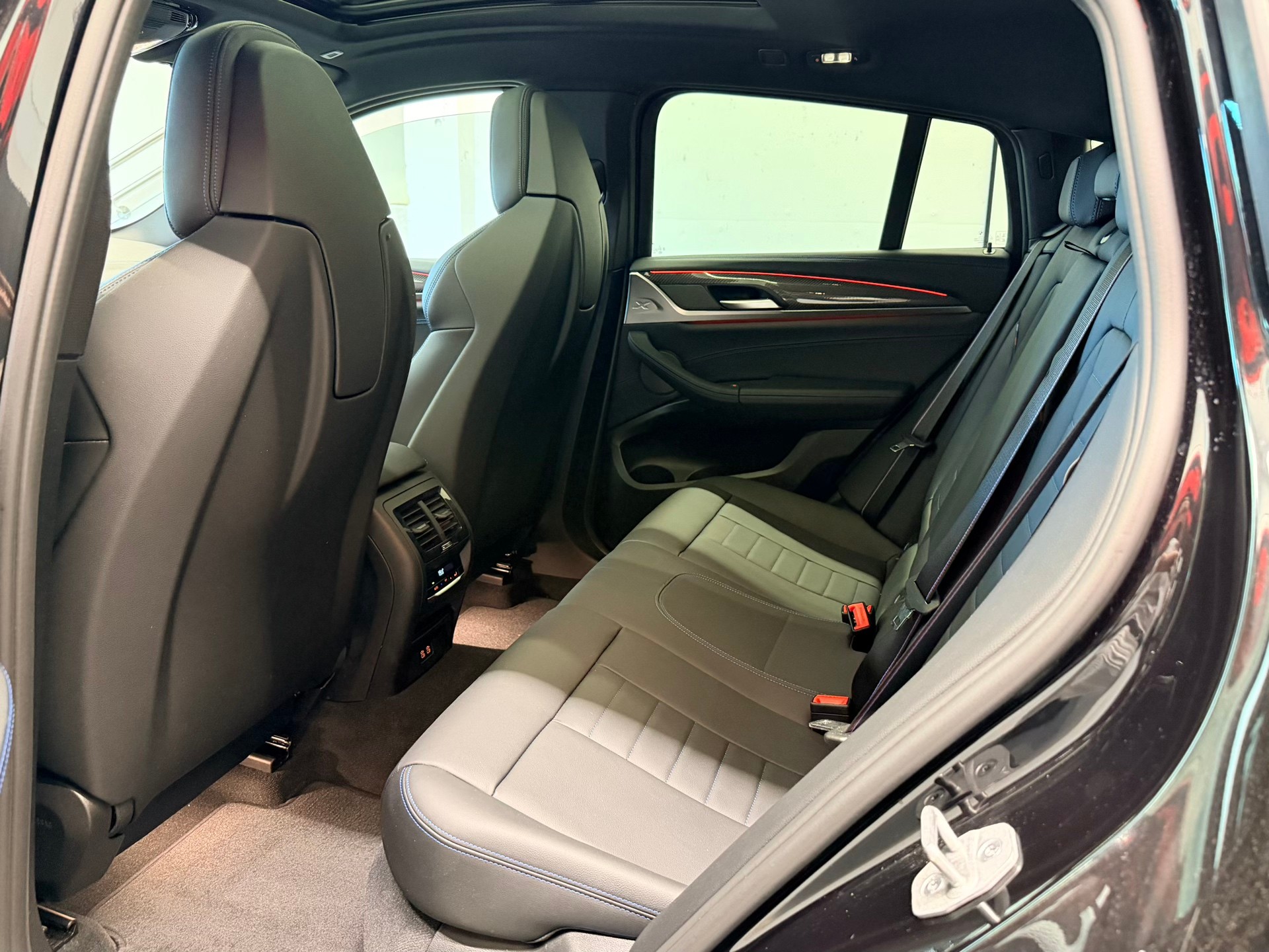 BMW X4 M40i 48V Steptronic-image-17