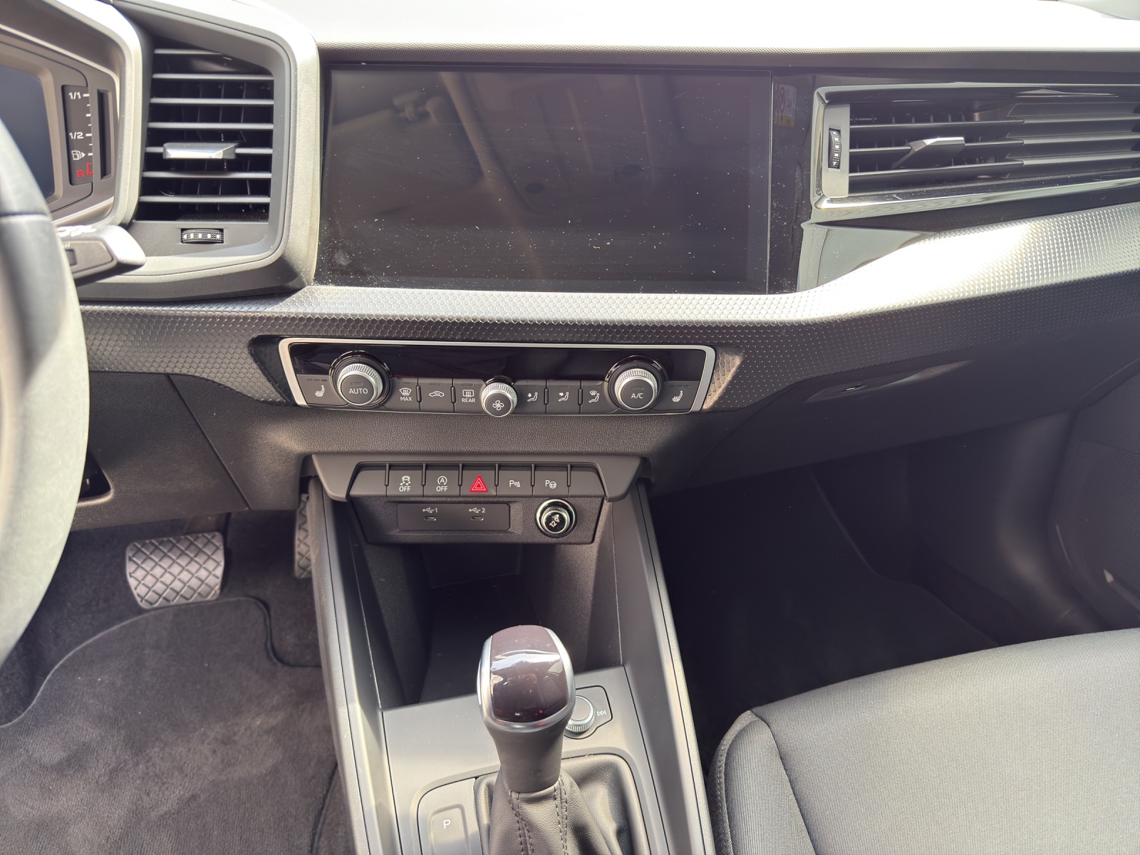 AUDI A1 Sportback 30 TFSI advanced S-tronic-image-10
