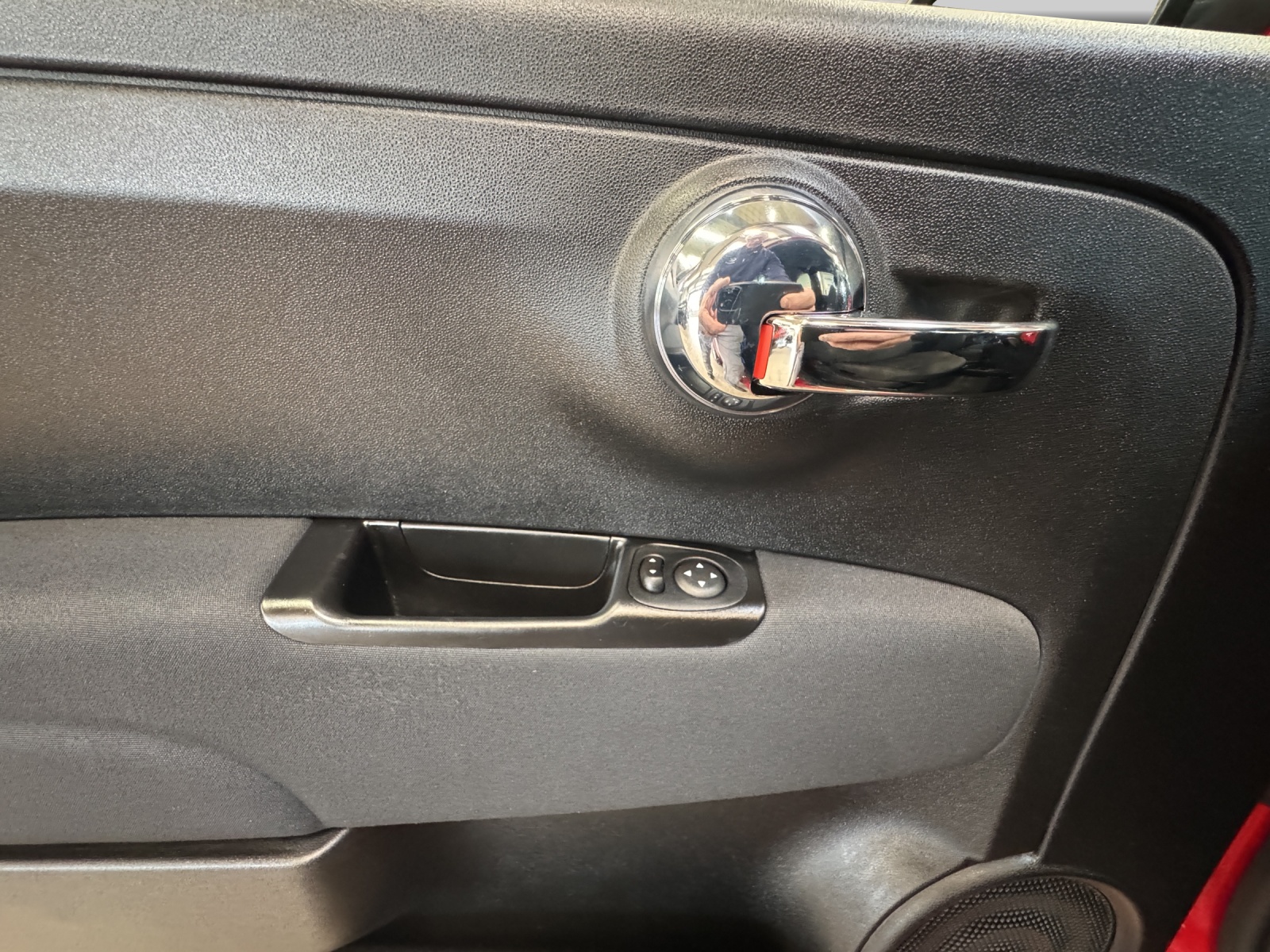 FIAT 500 1.0 Hybrid Swiss Edition-image-14