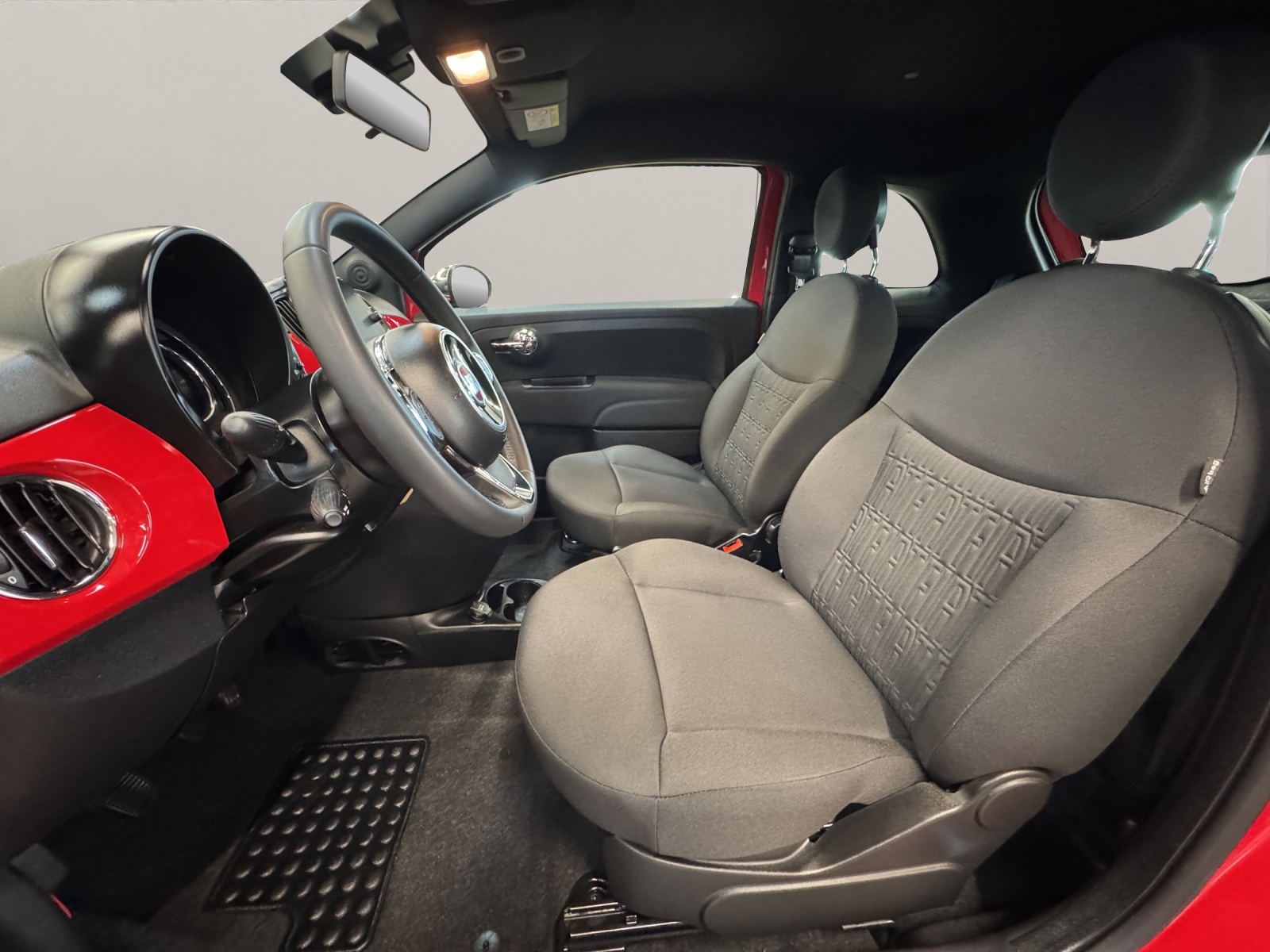 FIAT 500 1.0 Hybrid Swiss Edition-image-11