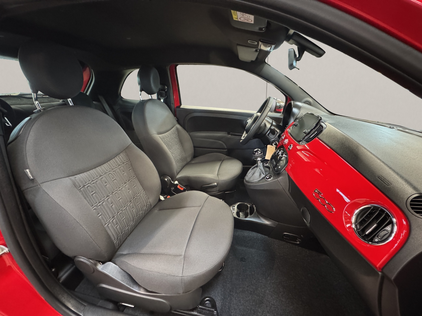 FIAT 500 1.0 Hybrid Swiss Edition-image-10