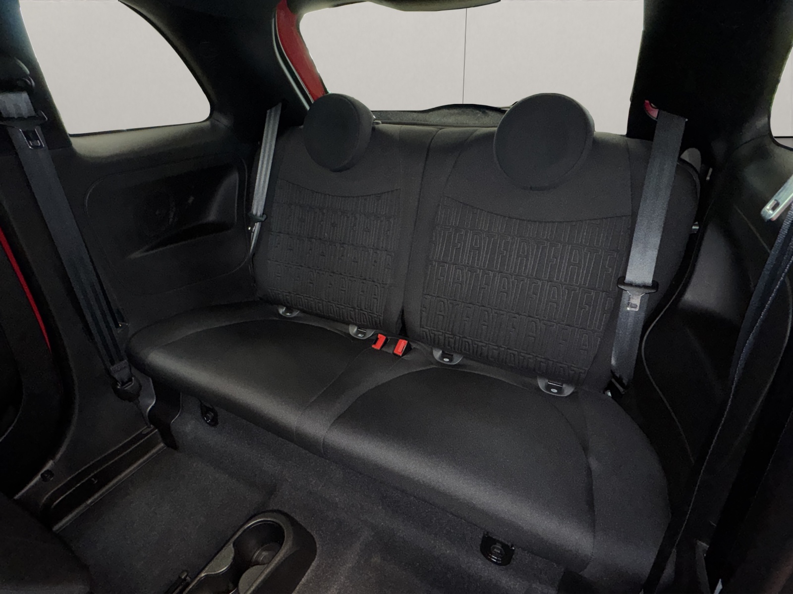 FIAT 500 1.0 Hybrid Swiss Edition-image-12