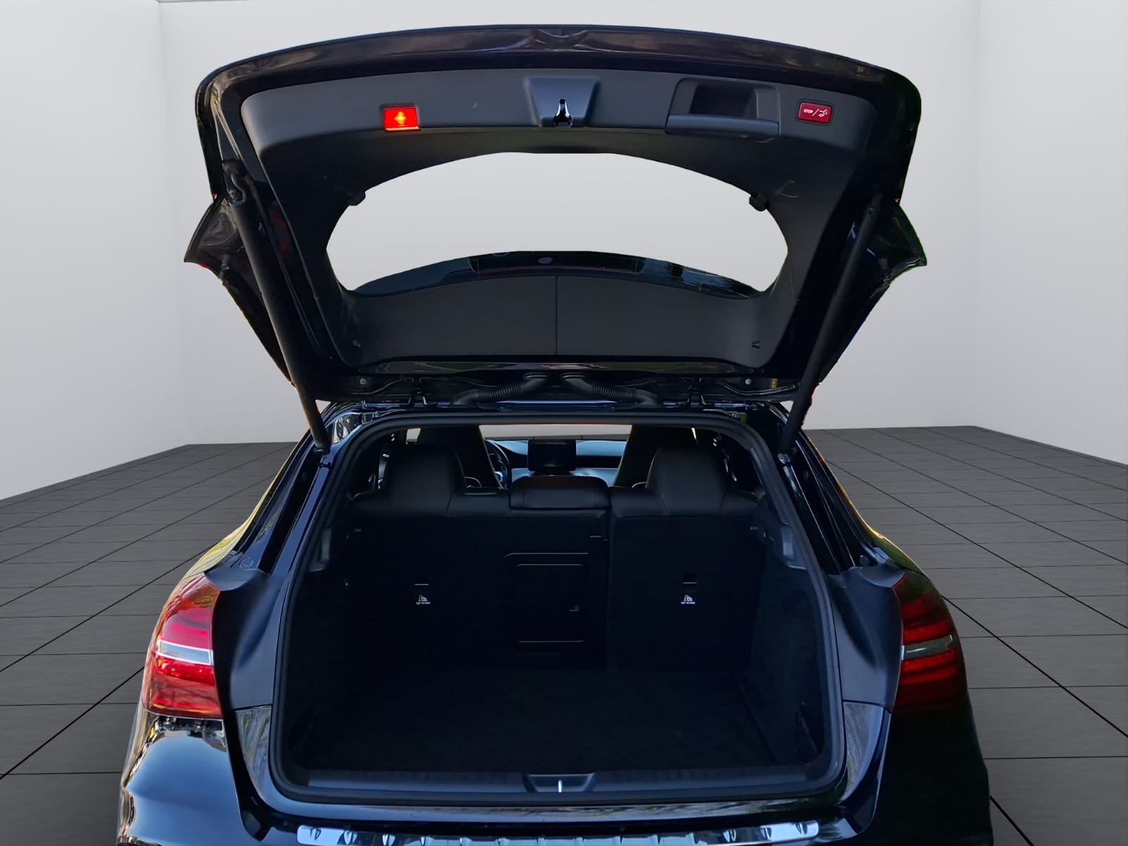 MERCEDES-BENZ GLA 250 4Matic 7G-DCT-image-7