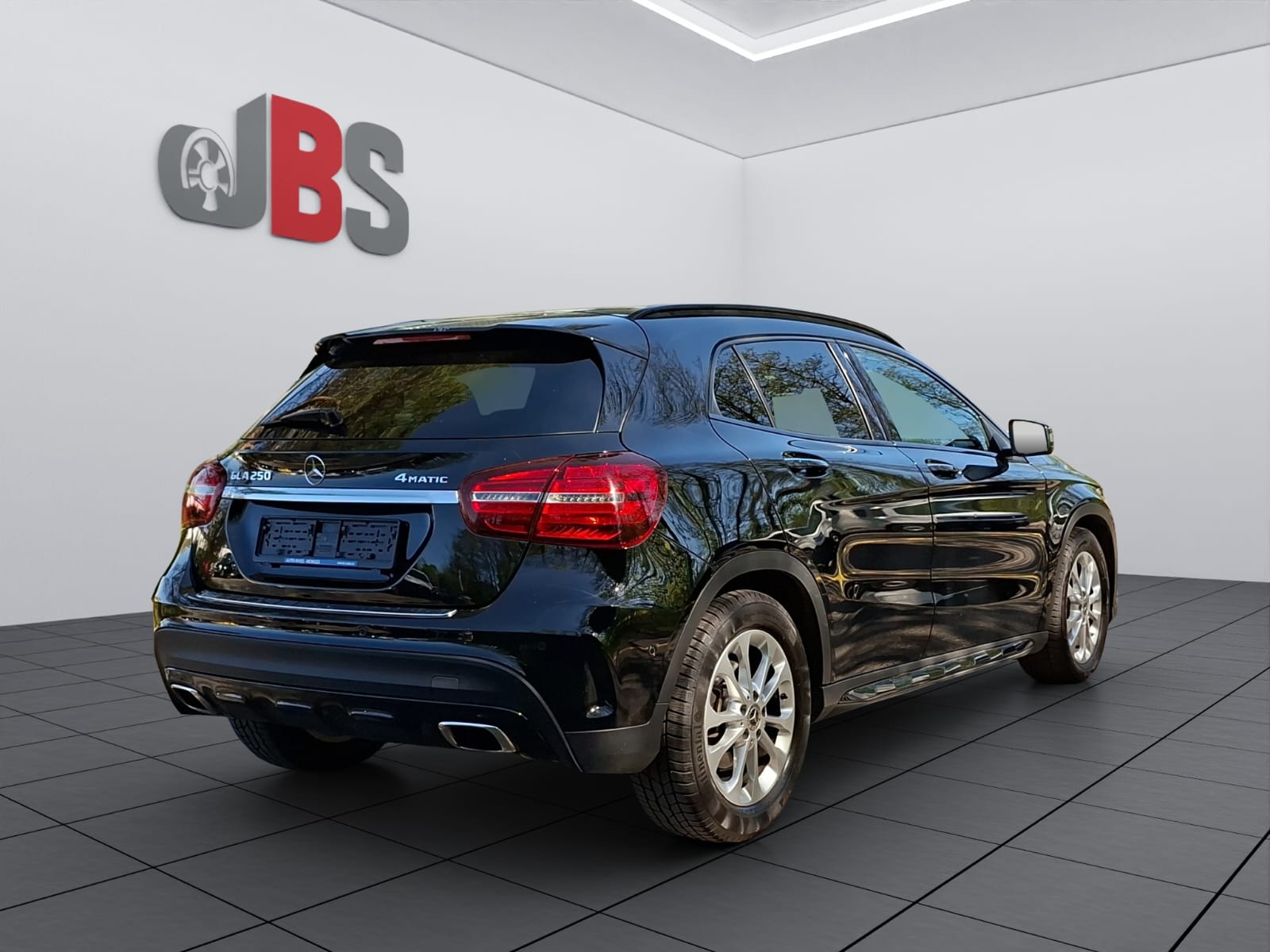 MERCEDES-BENZ GLA 250 4Matic 7G-DCT-image-8