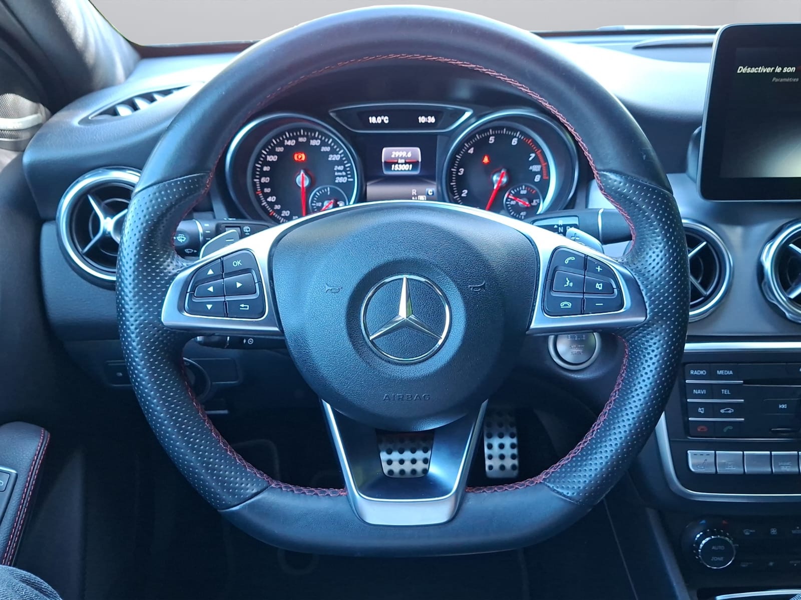 MERCEDES-BENZ GLA 250 4Matic 7G-DCT-image-14