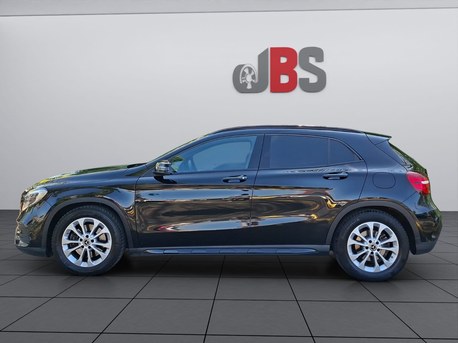 MERCEDES-BENZ GLA 250 4Matic 7G-DCT-image-3
