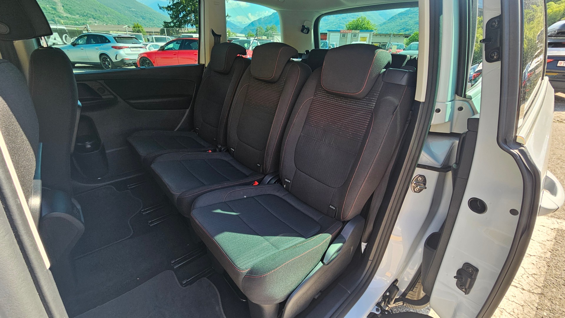 VW Sharan 2.0 TDI BMT Sound 4Motion DSG-image-8