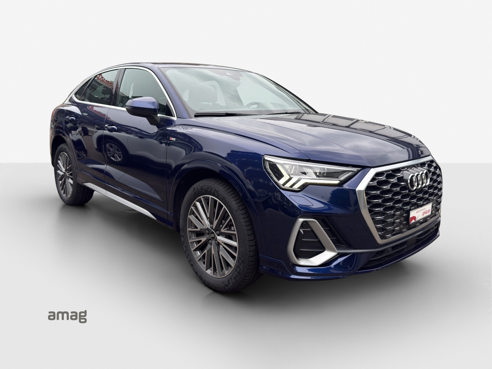 AUDI Q3 Sportback 45 TFSI e S line S-tronic-image-6