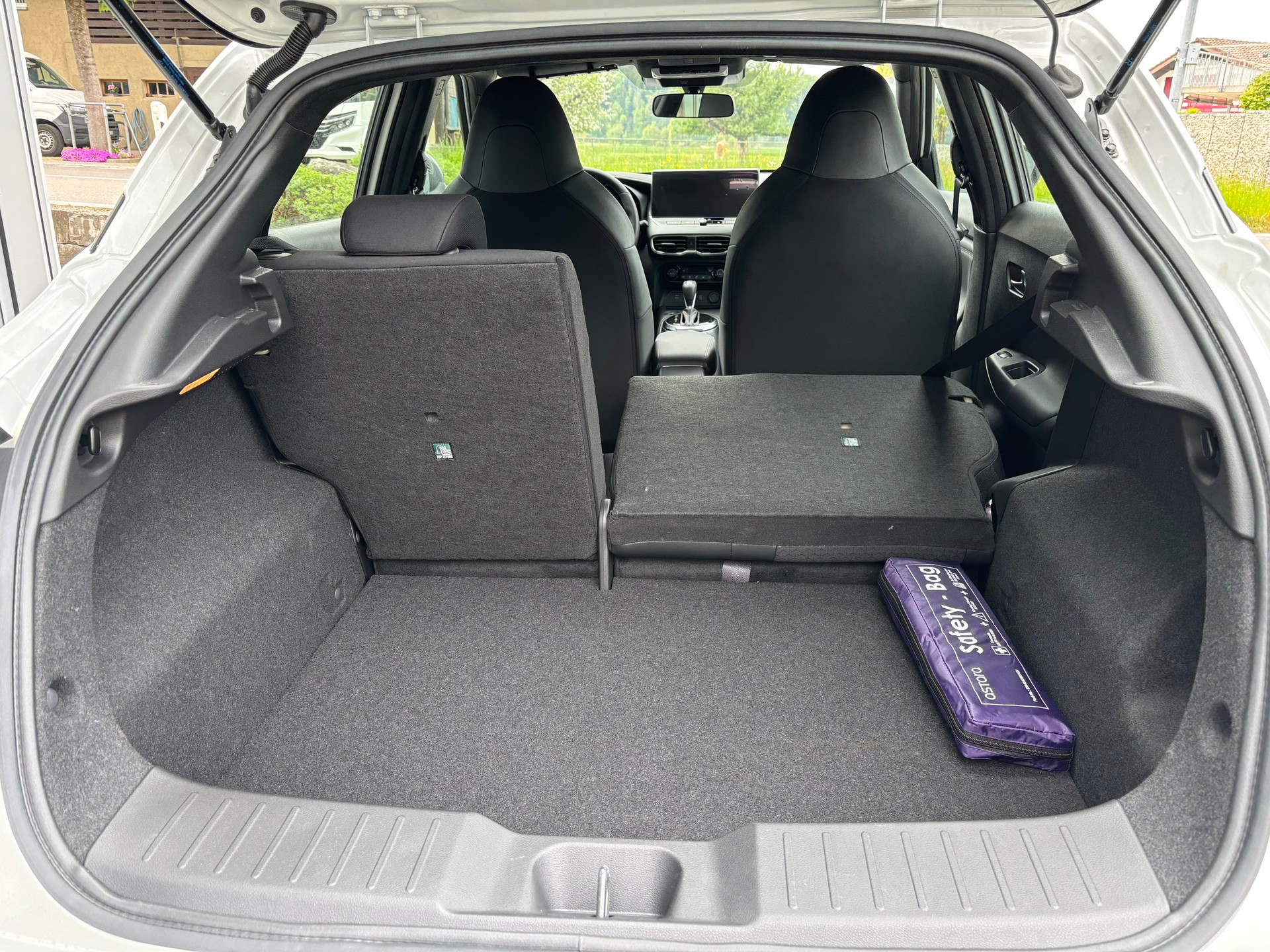 NISSAN Juke 1.6 N-Connecta FHEV-image-5